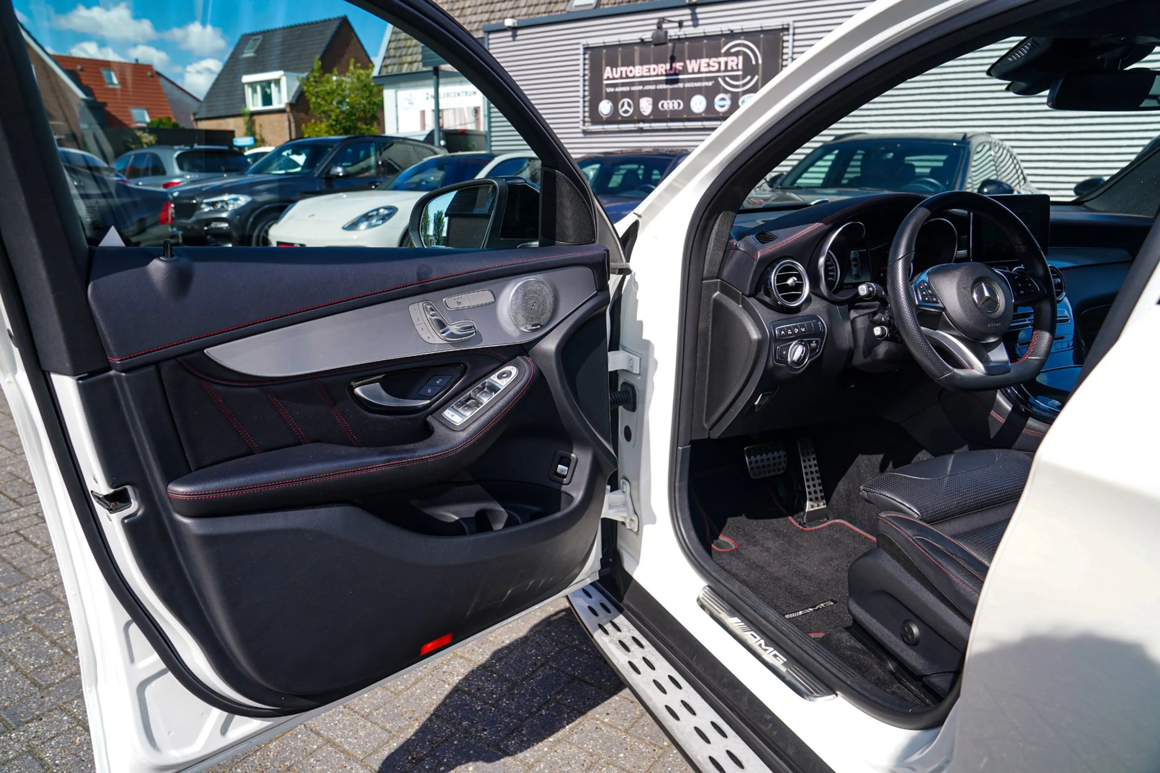 Mercedes-Benz GLC 43 AMG Coupé 4MATIC | Burmester | 360 Camera | Head Up Di — photo 30