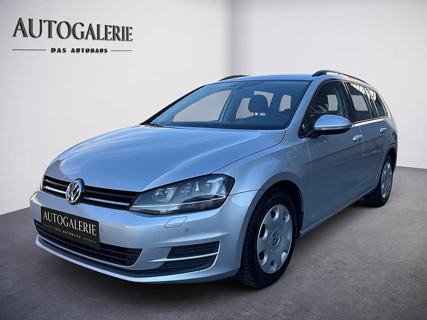 Volkswagen Golf Trendline BlueMotion 1,6 TDI Silber - 1