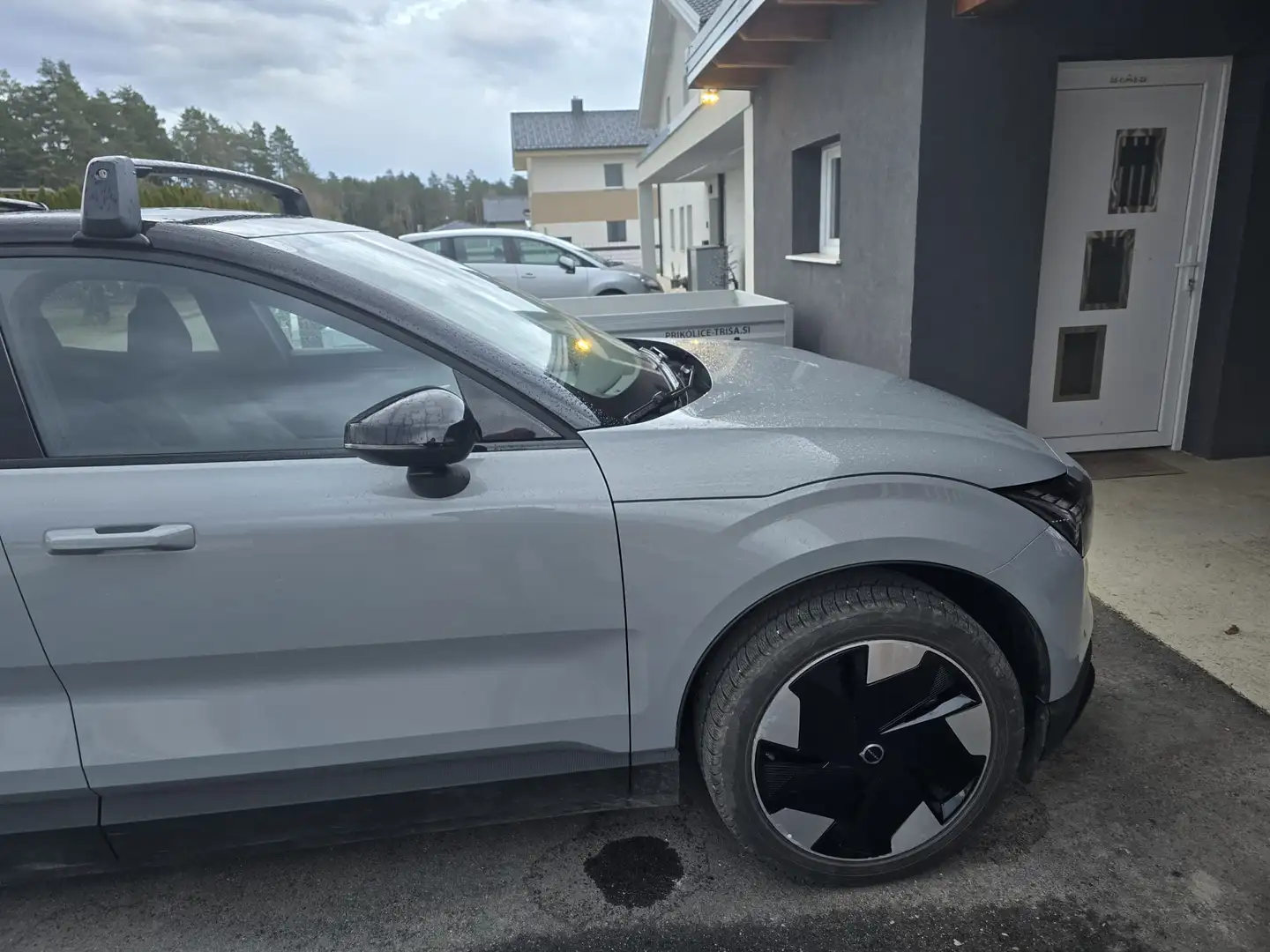 Volvo EX30 EX30 Single Motor Extended Range 69kWh Plus Plus Grau - 1