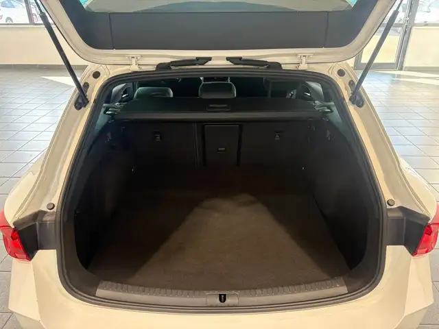 Cupra Leon view 6