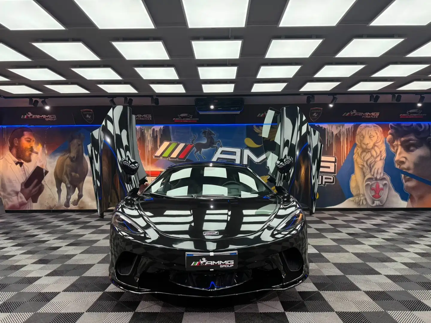 McLaren GT GT (393) Schwarz - 2