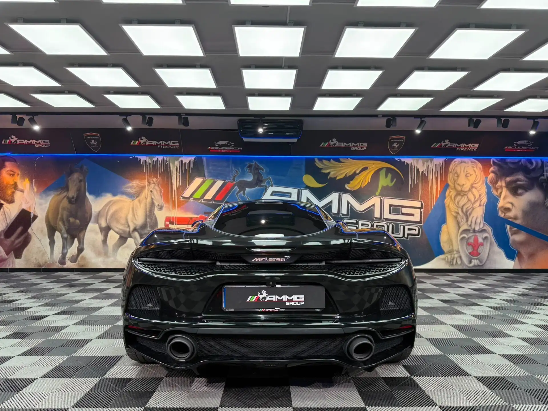 맥라렌 GT 2022 검정 사진 6