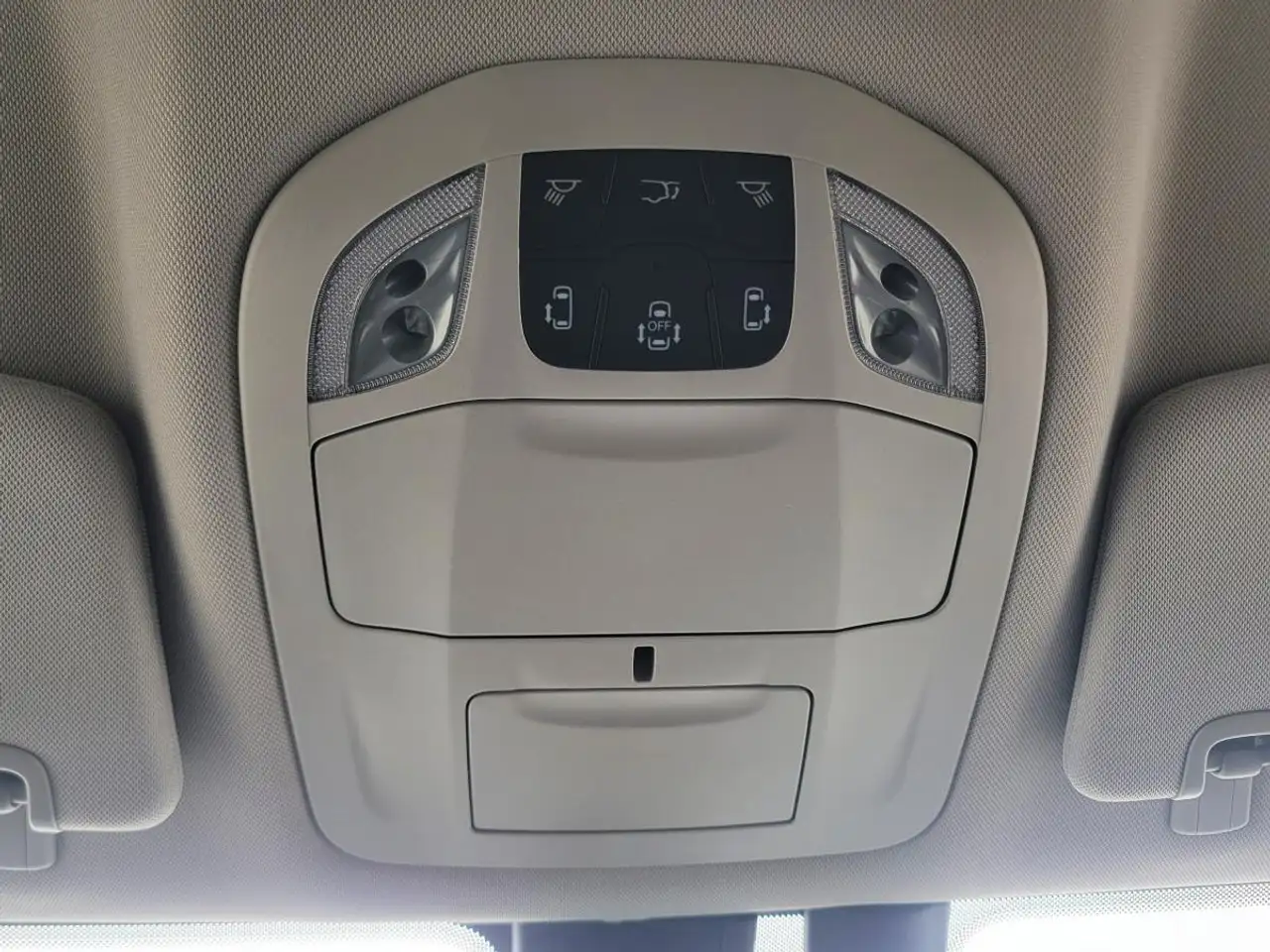 Chrysler Grand Caravan снимка Chrysler Grand Caravan