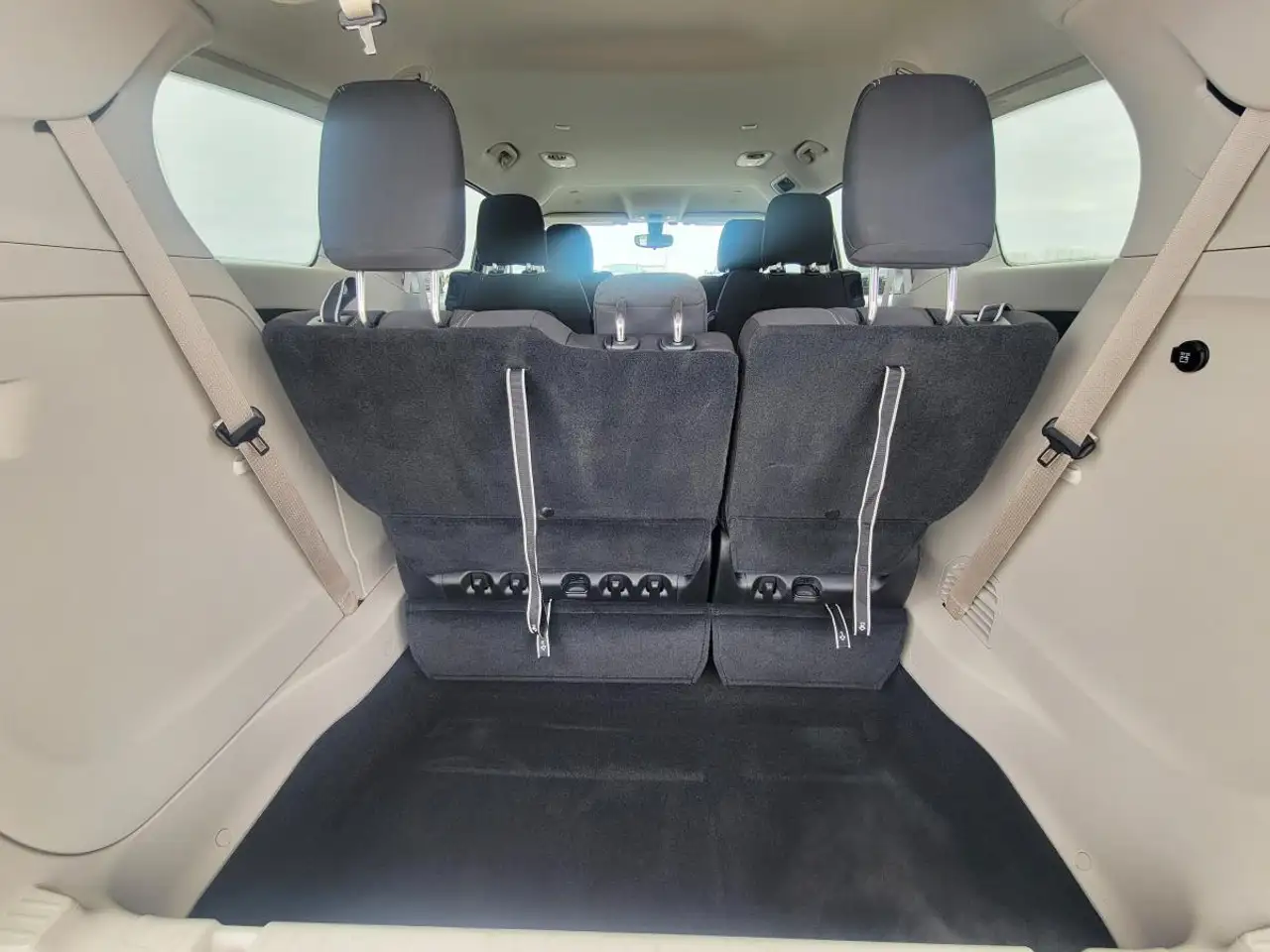 Chrysler Grand Caravan снимка Chrysler Grand Caravan