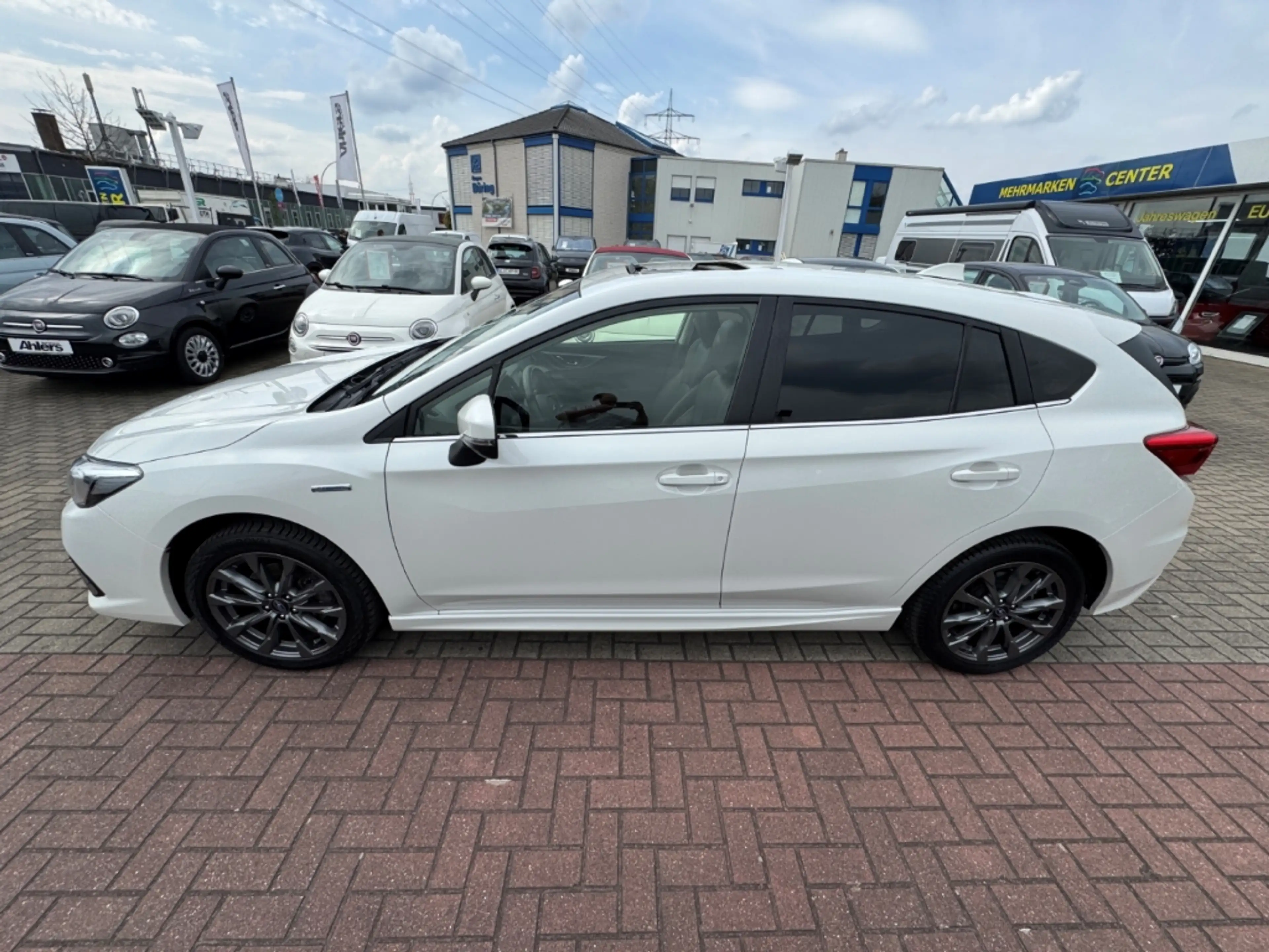 Subaru Impreza Platinum+AHK+SCHIEBEDACH+STANDHEIZUNG+LEDER+ — photo 4