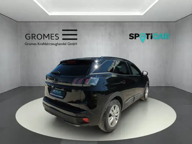 Peugeot 3008 view 3