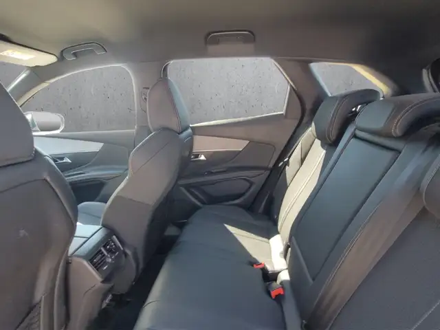 Peugeot 3008 view 8