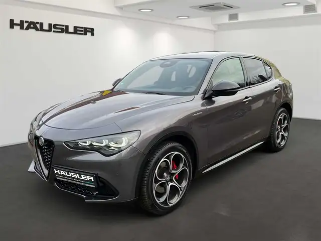 Alfa Romeo Stelvio 2.2D Q4 Veloce LED ACC Kamera Navi Leder Sitz+Lenk