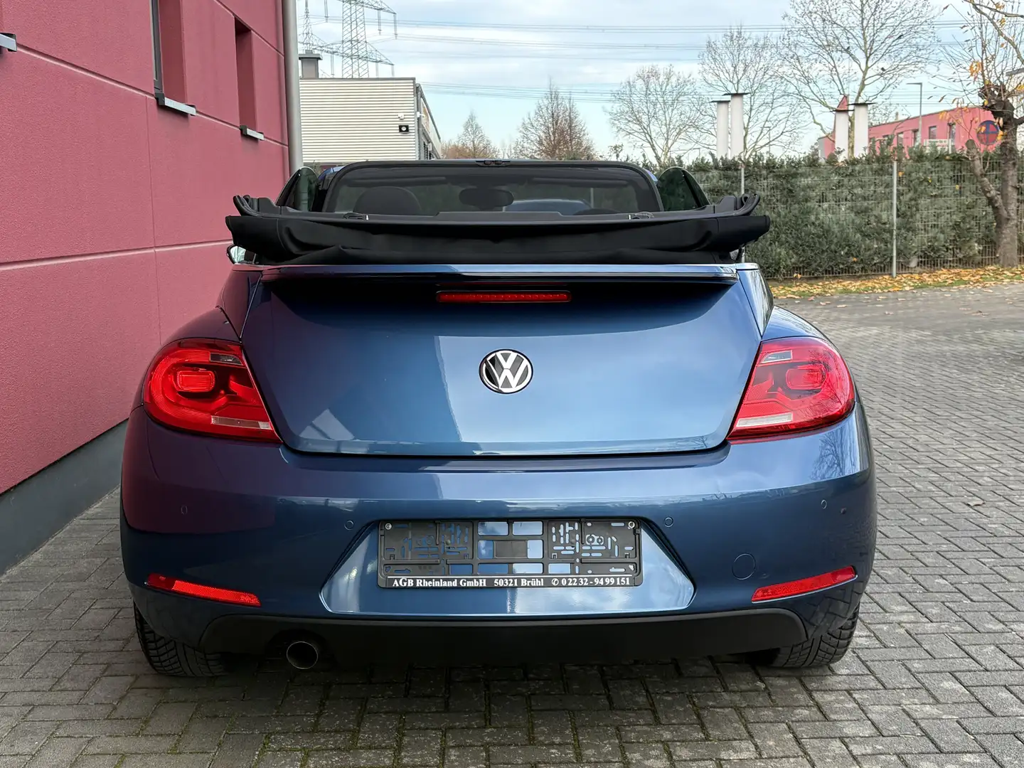 Volkswagen New Beetle CABRIOLET BLUEMOTION 1.2 TSI DESIGN BI-XENON NAVI* Bleu - 2
