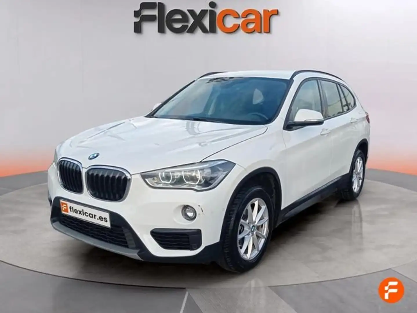 BMW X1 sDrive 18d Weiß - 2