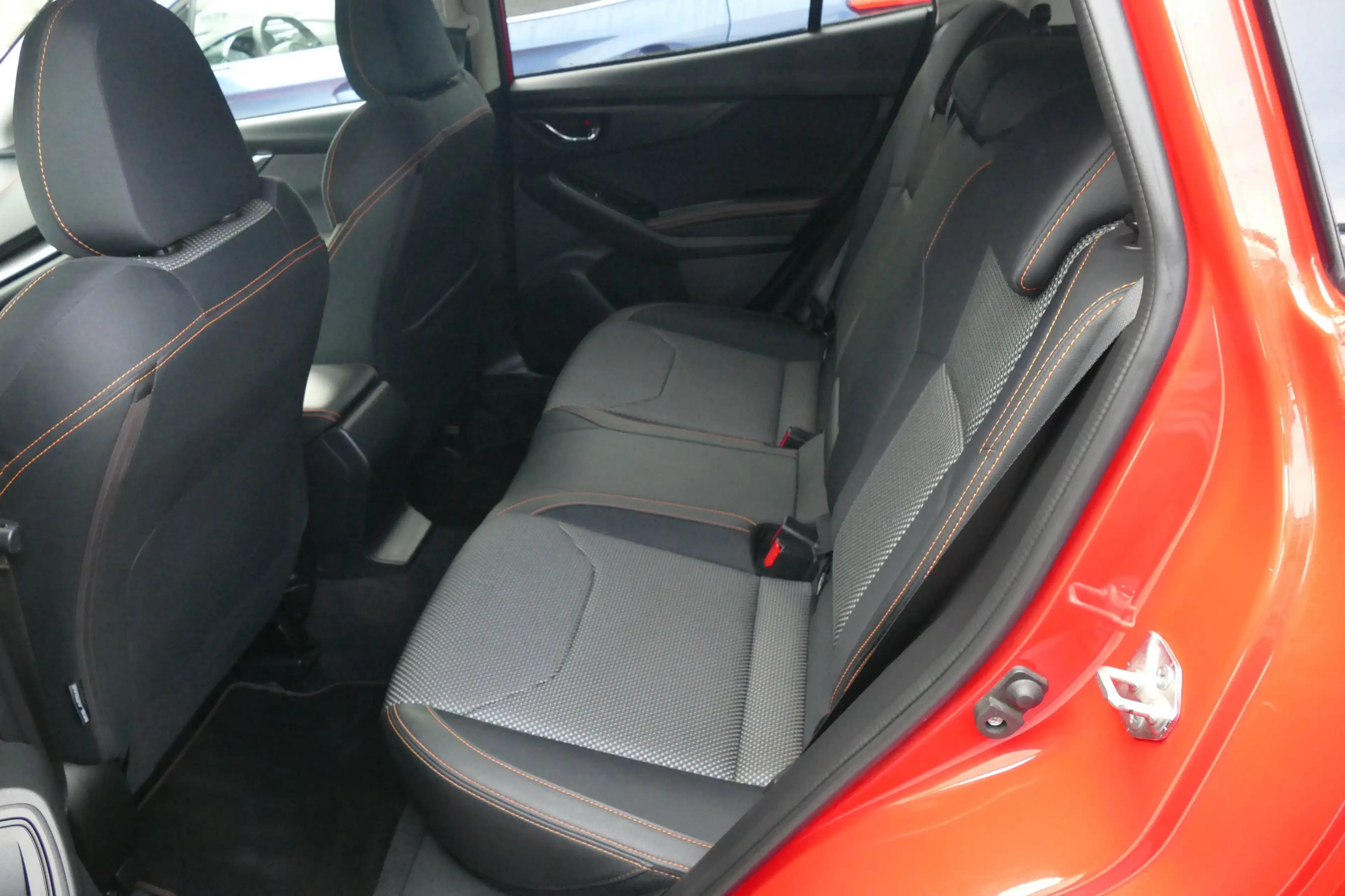 Subaru XV 1.6i COMFORT*4X4*AUTOMATIK*NUR 42.305KM*AHK*KLIMA* — photo 13