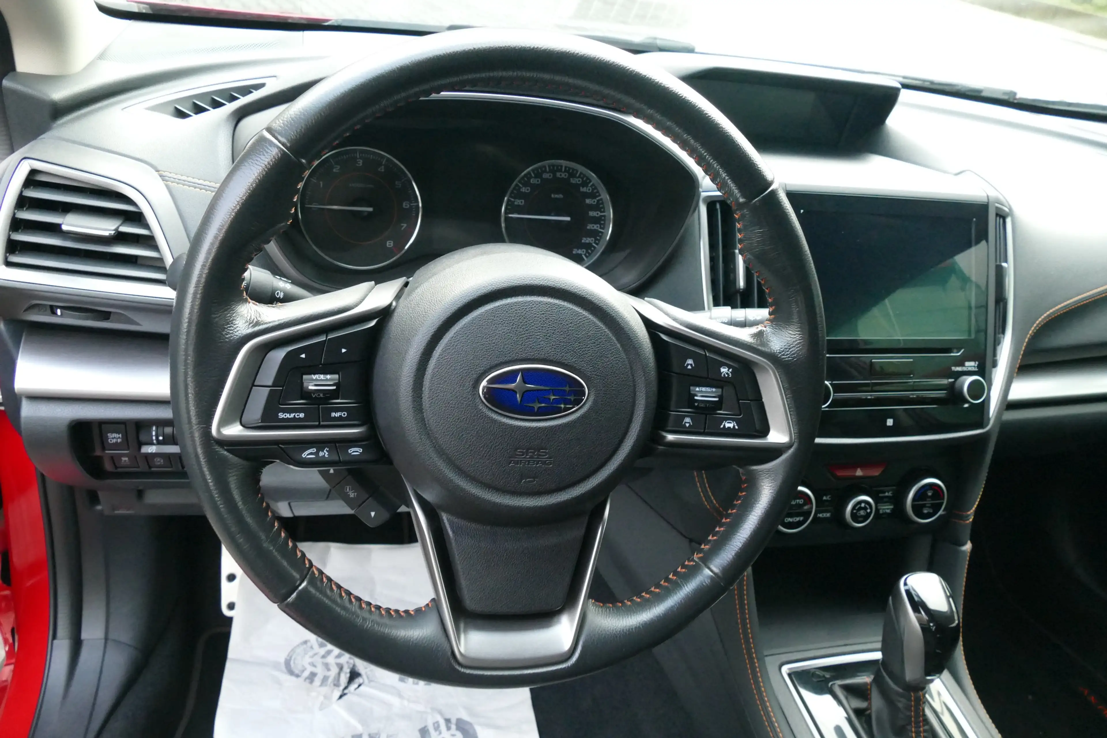 Subaru XV 1.6i COMFORT*4X4*AUTOMATIK*NUR 42.305KM*AHK*KLIMA* — photo 11