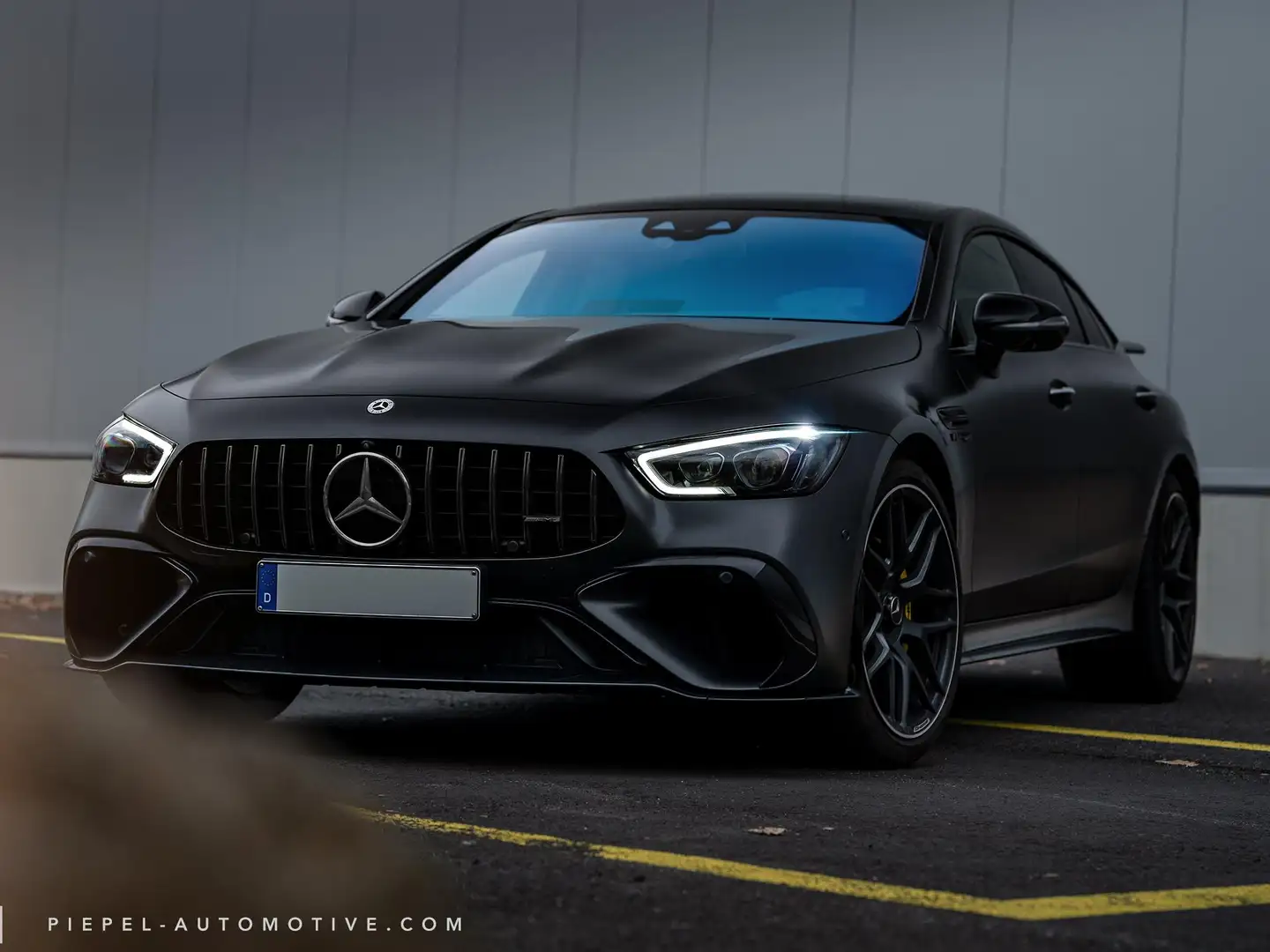 Mercedes-Benz AMG GT AMG GT 63 S 4Matic+ Coupe AMG Speedshift MCT 9G - 1