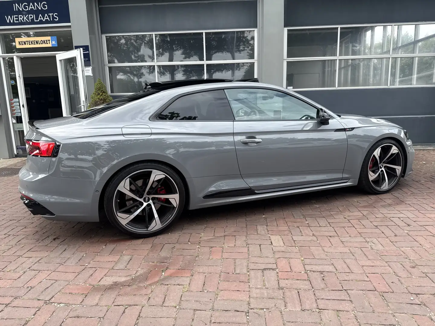 Audi RS5 A5 Coupé 2.9 TFSI quattro 450 pk NARDO, HUD, B&O B Grijs - 2