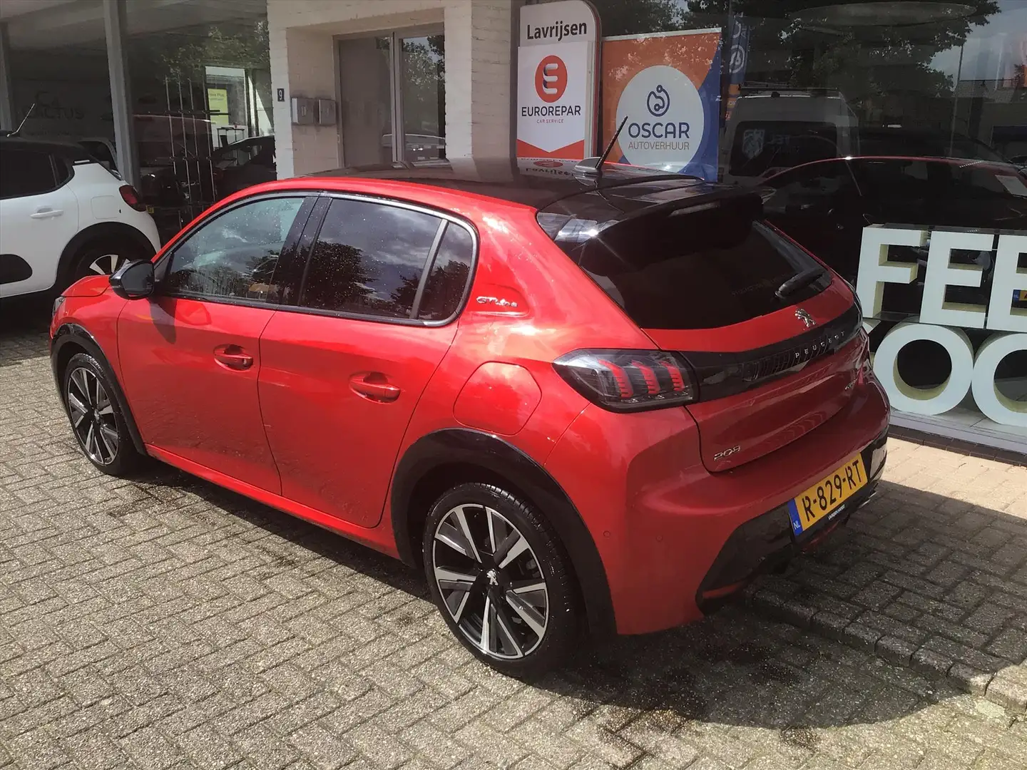 Peugeot 208 1.2 PureTech 130pk EAT8 GT-Line Rouge - 2