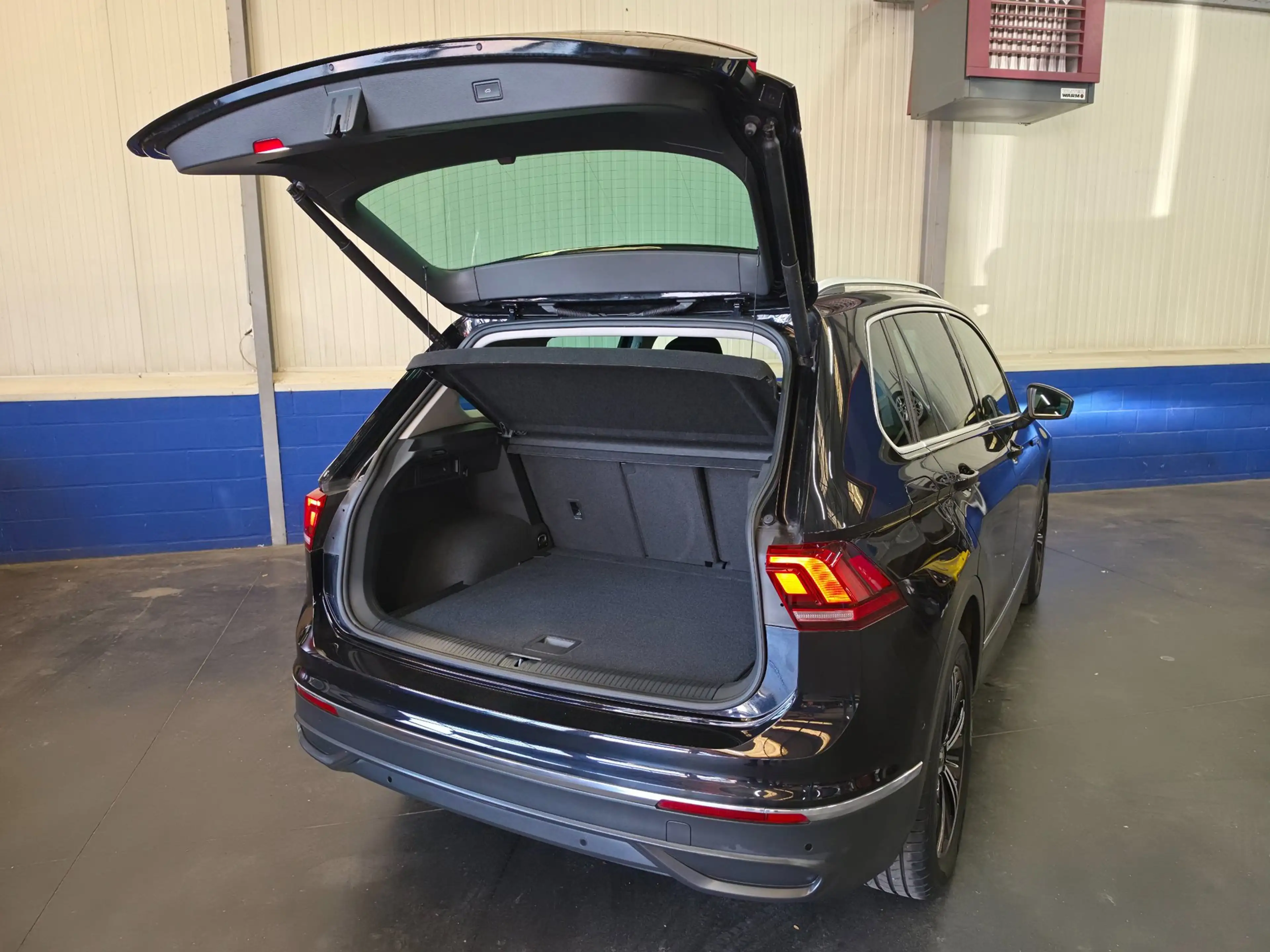 Volkswagen Tiguan 1.5 TSI Elegance — photo 13