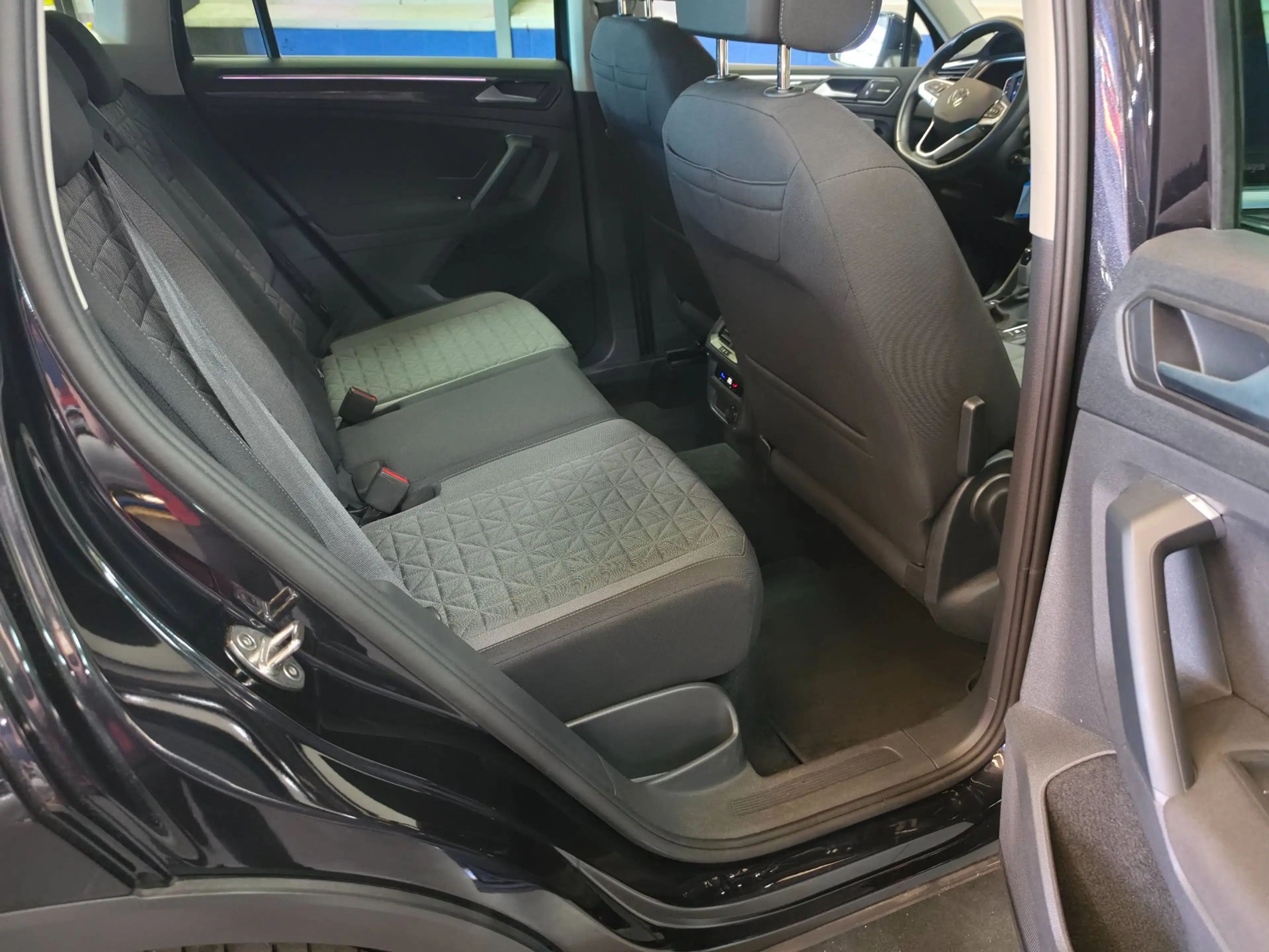 Volkswagen Tiguan 1.5 TSI Elegance — photo 12