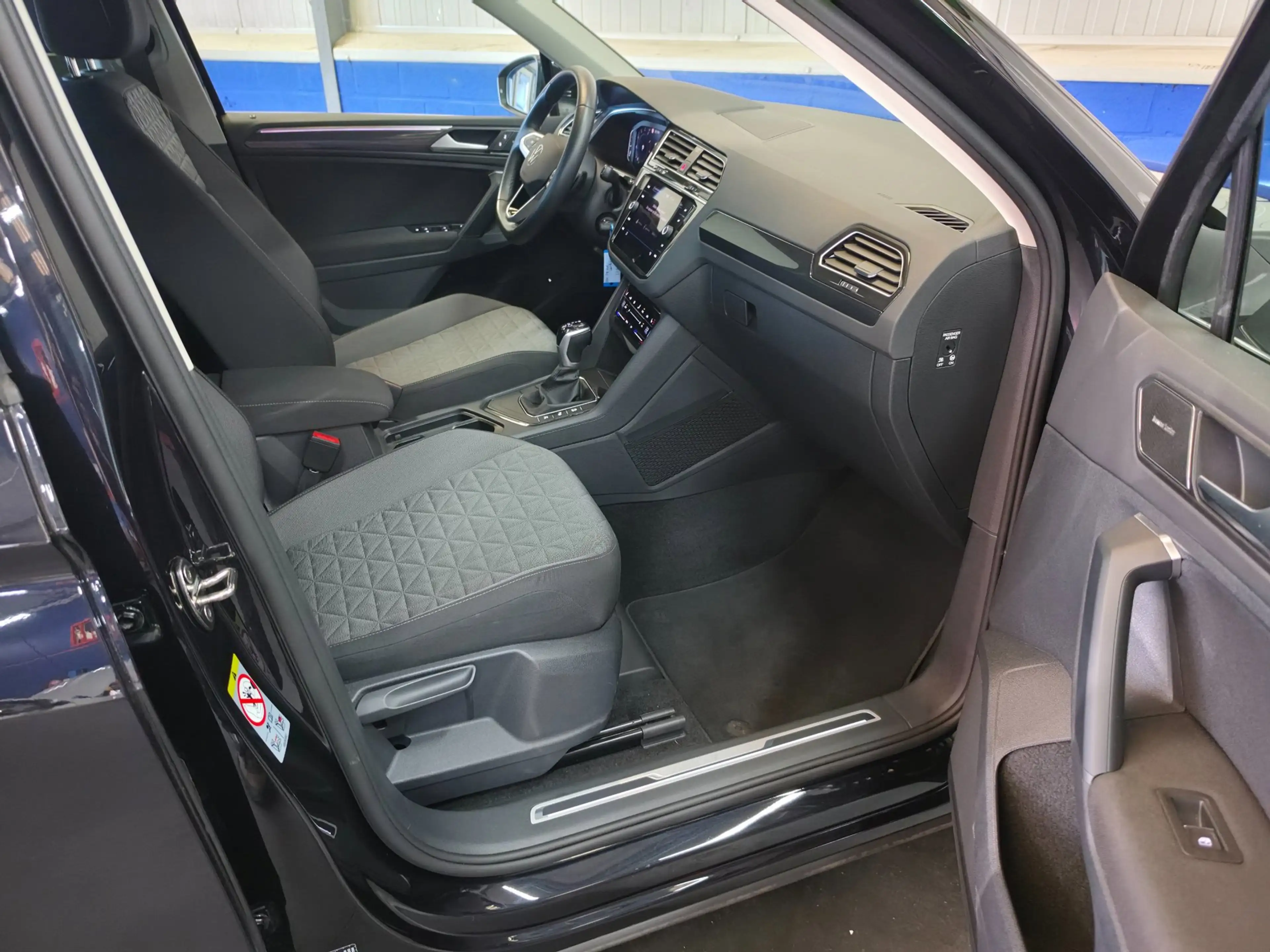 Volkswagen Tiguan 1.5 TSI Elegance — photo 11