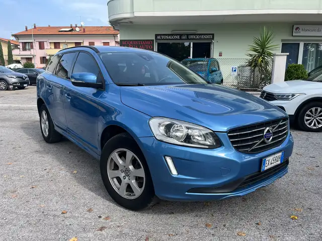Volvo XC60 XC60 I 2014 2.0 d3 R-design Momentum 136cv geartronic