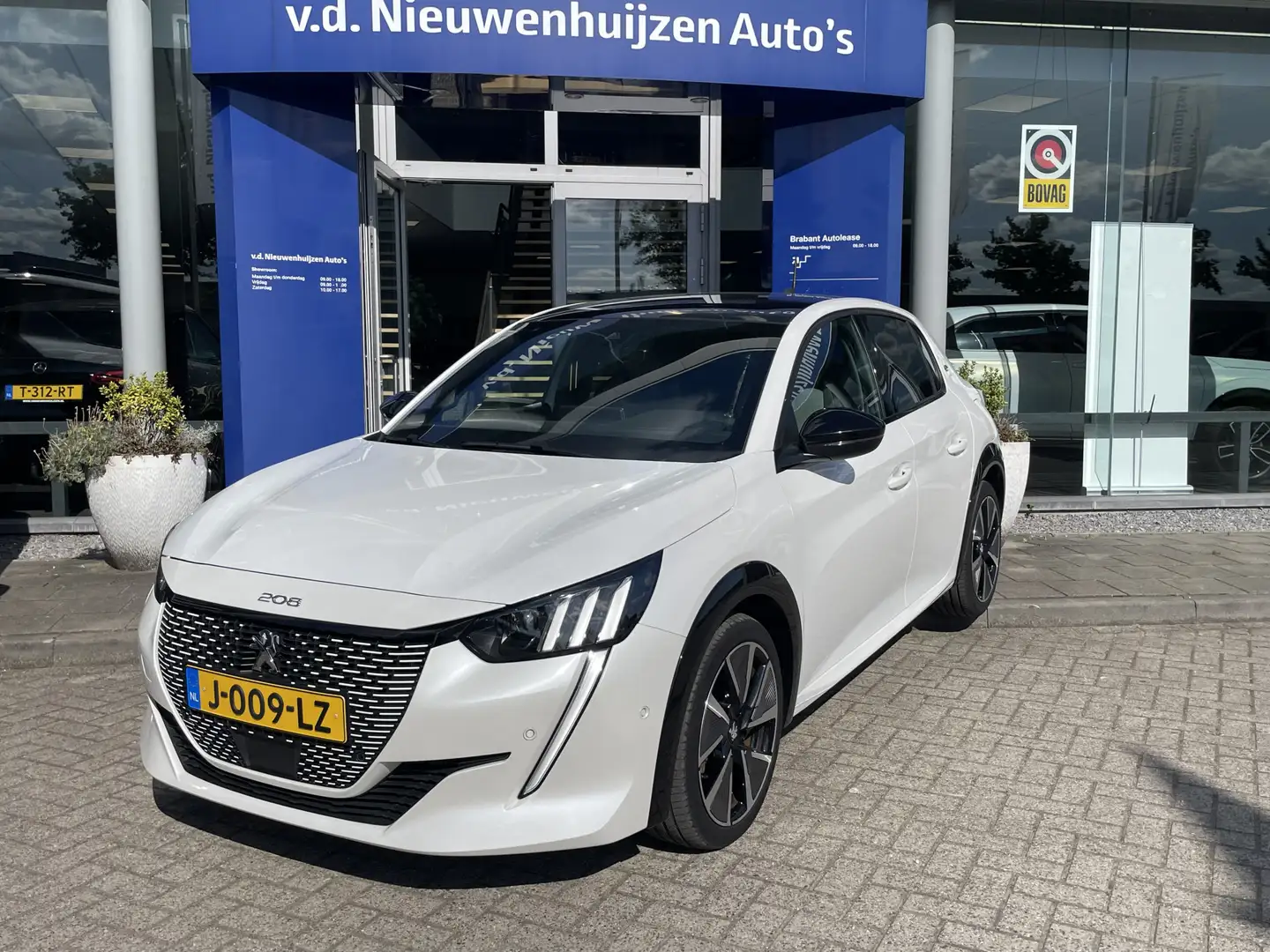 Peugeot e-208 EV GT 350 50 kWh | Stoelverwarming | Camera | Blanc - 2