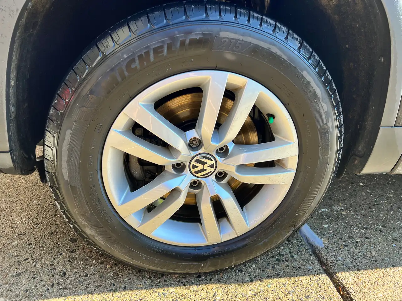 Volkswagen Tiguan снимка Volkswagen Tiguan