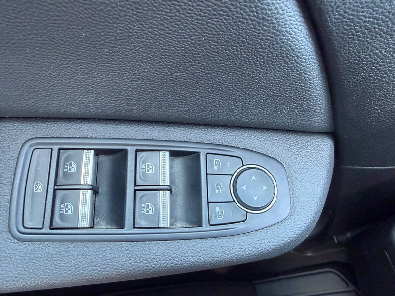 Renault Clio Intens TCe 90 — photo 10