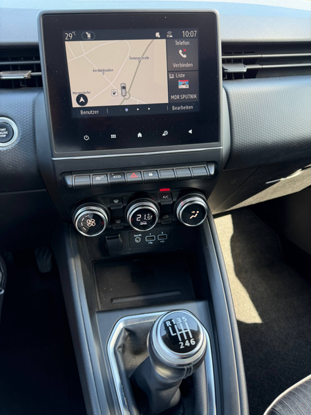 Renault Clio Intens TCe 90 — photo 6
