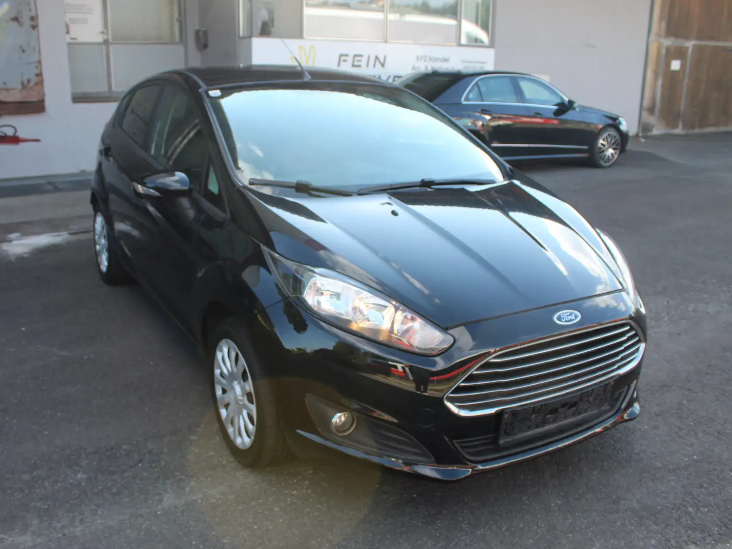 Ford Fiesta Trend 1,2L *TOP* 4ZYL Schwarz - 2