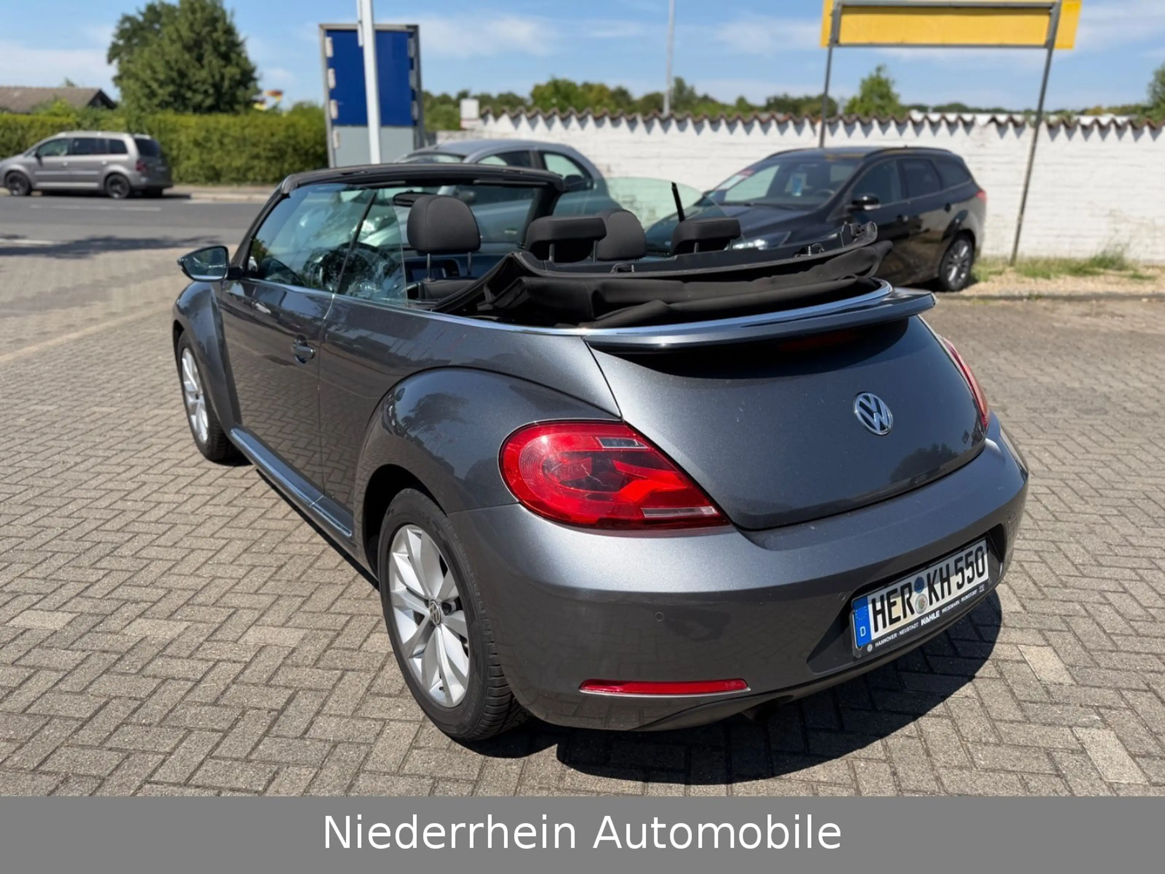 Volkswagen Beetle Cabriolet Design +Klima+SH+Tüv&AU Neu — photo 9
