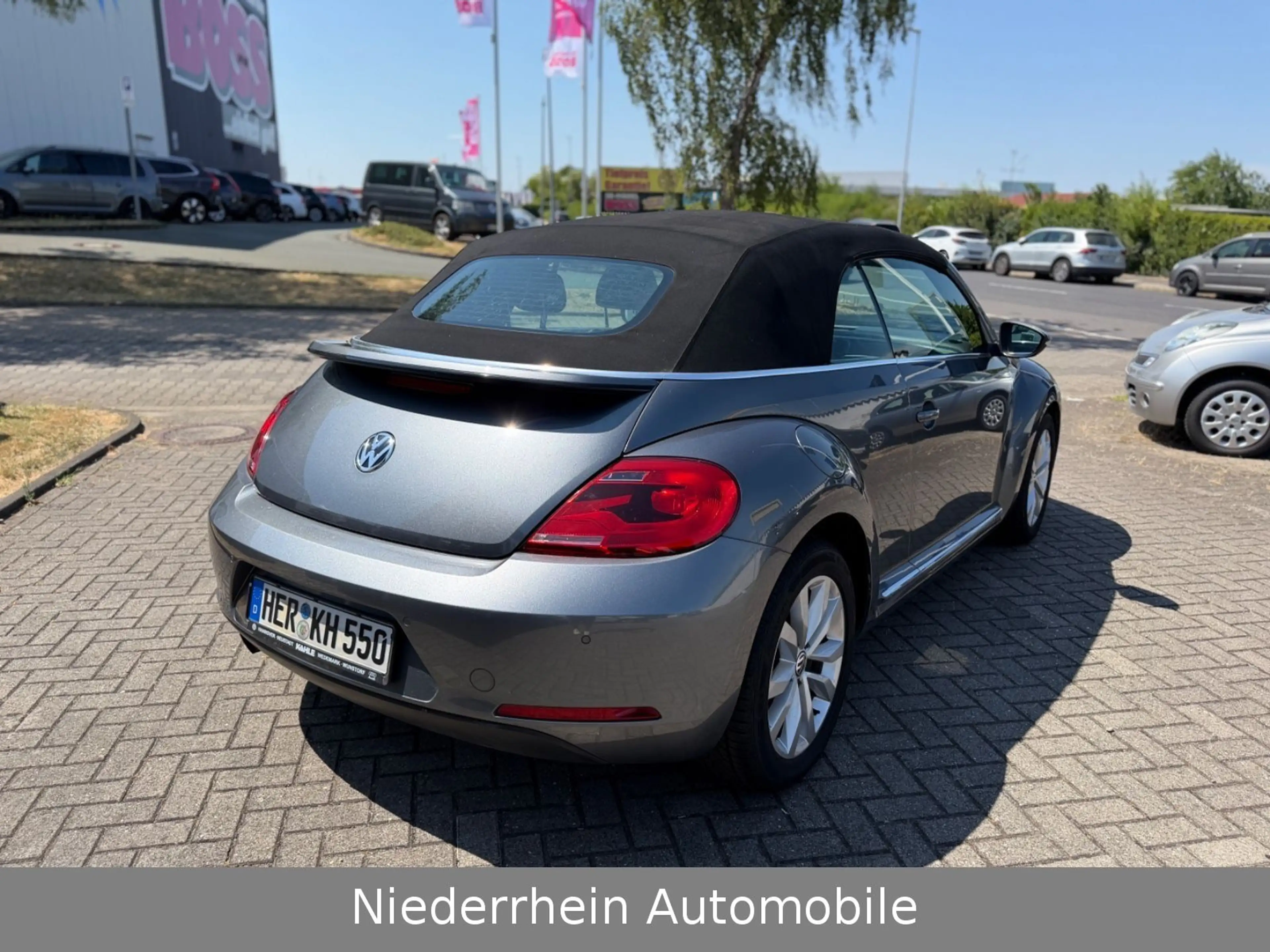 Volkswagen Beetle Cabriolet Design +Klima+SH+Tüv&AU Neu — photo 12