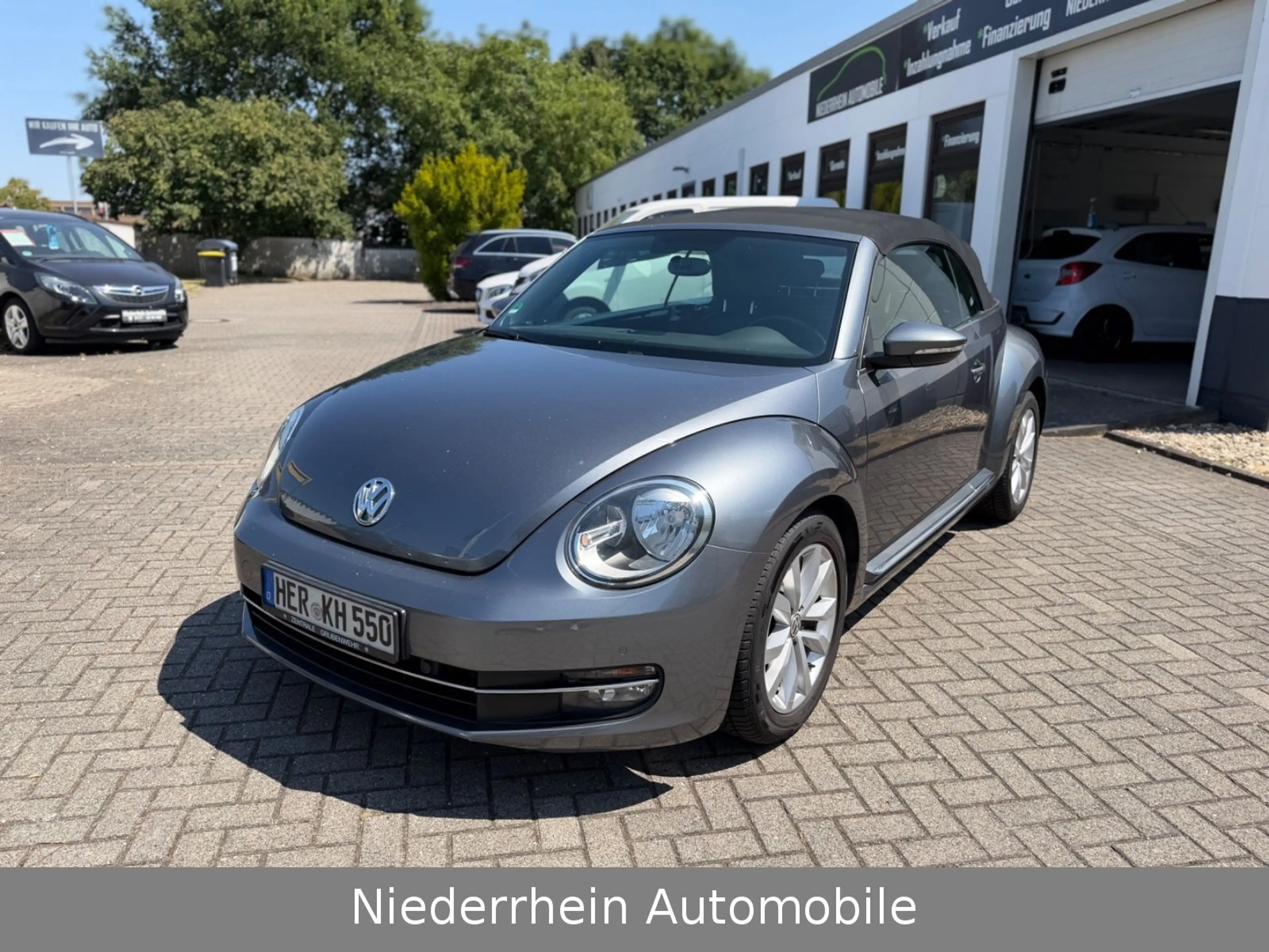 Volkswagen Beetle Cabriolet Design +Klima+SH+Tüv&AU Neu — photo 2