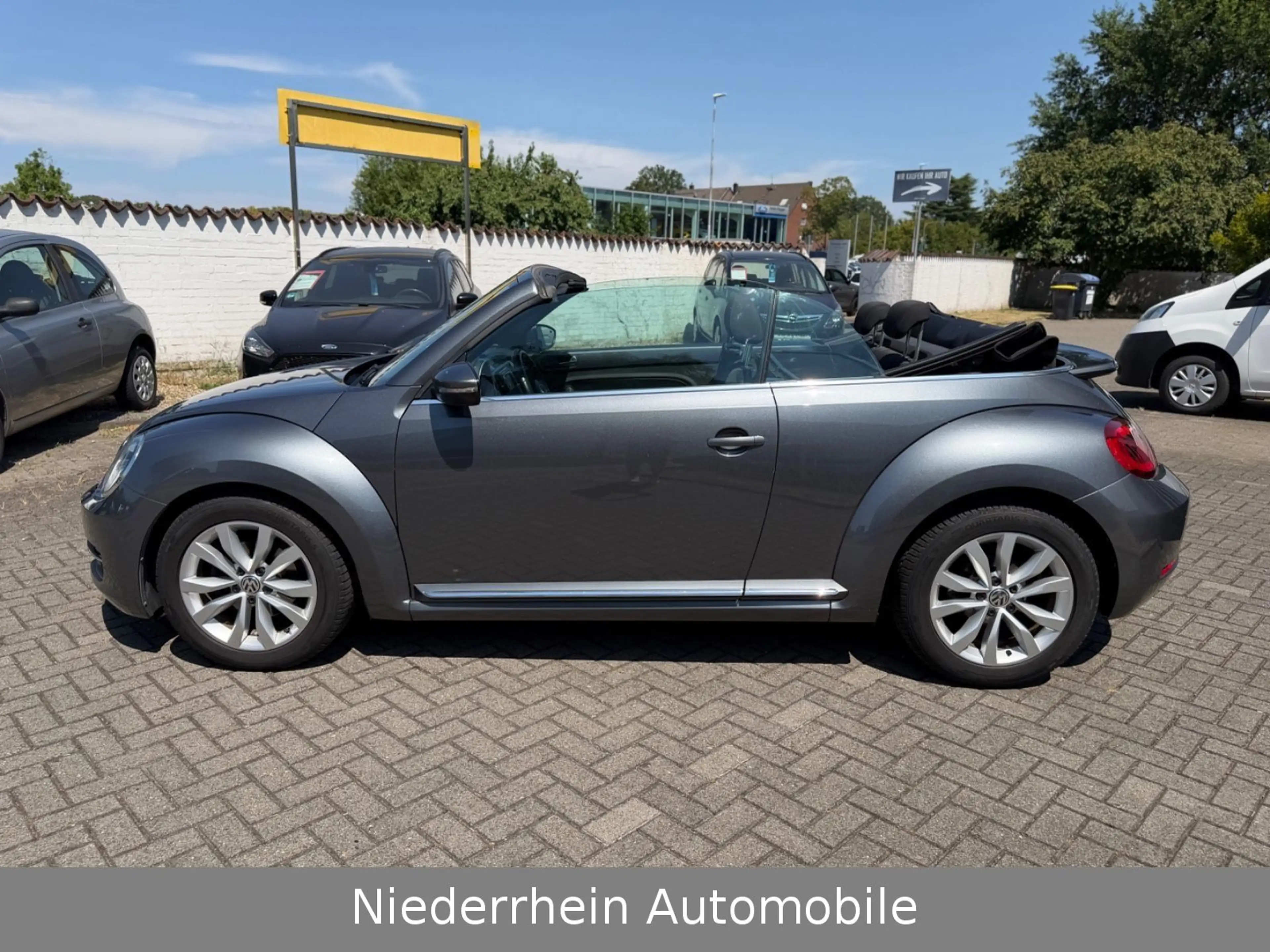 Volkswagen Beetle Cabriolet Design +Klima+SH+Tüv&AU Neu — photo 8