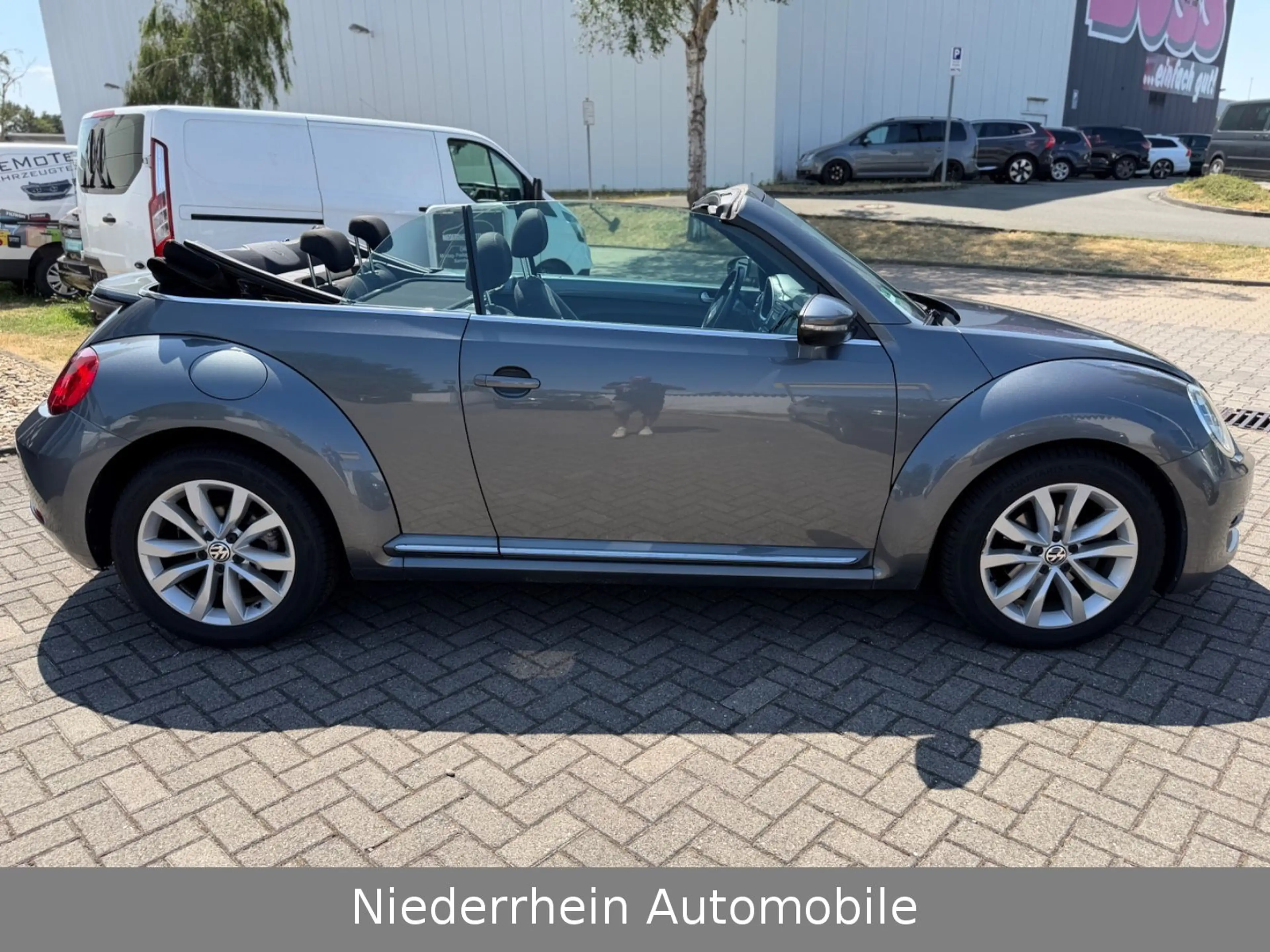 Volkswagen Beetle Cabriolet Design +Klima+SH+Tüv&AU Neu — photo 14