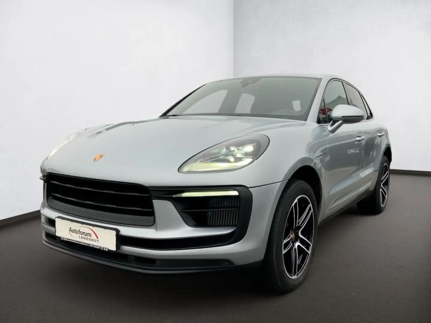 Porsche Macan S NAVI/LED/AHK/20"/DWA/PANO/TEILLED/MEMORY Silber - 2