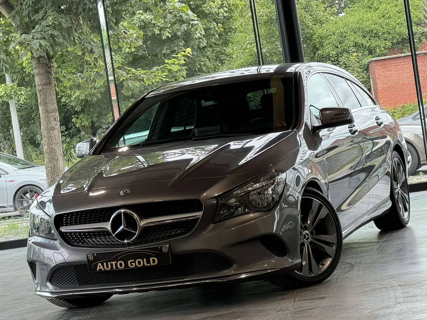 Mercedes-Benz CLA 200 D/PACKSPORT/FULLOPTIONS/EURO6C/1PROP CARNET Gris - 1
