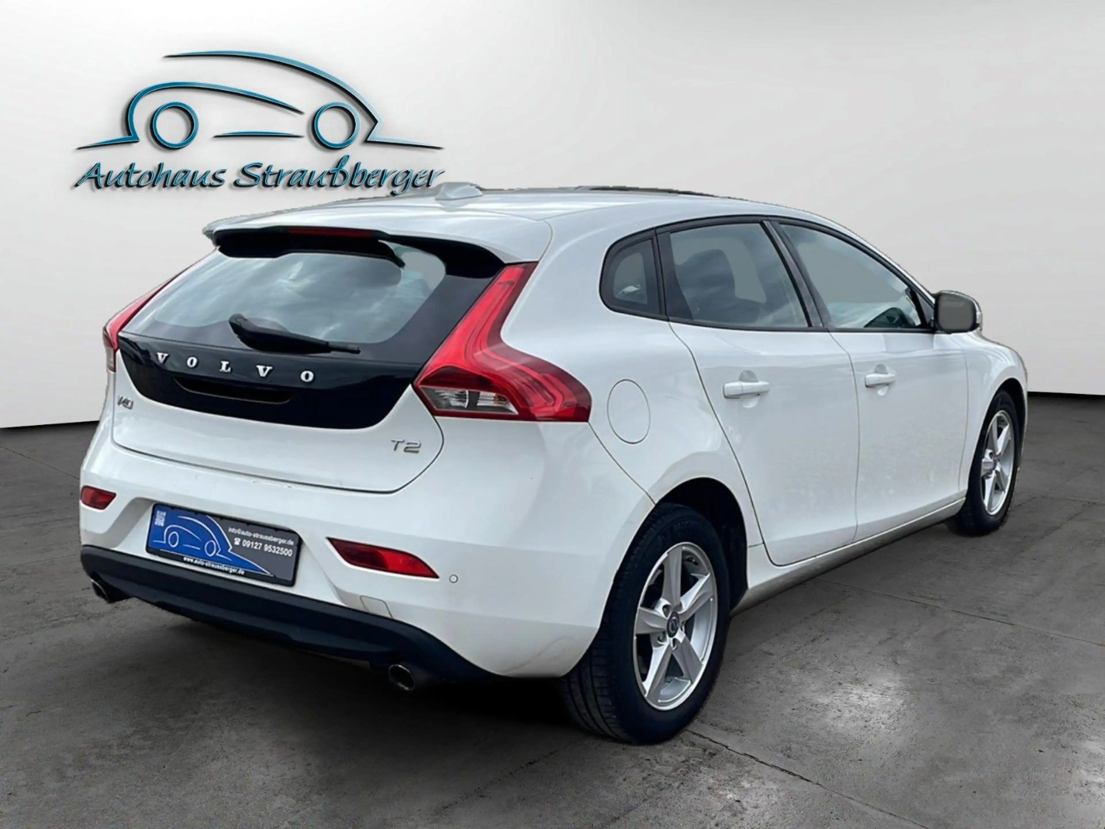 Volvo V40 — photo 5