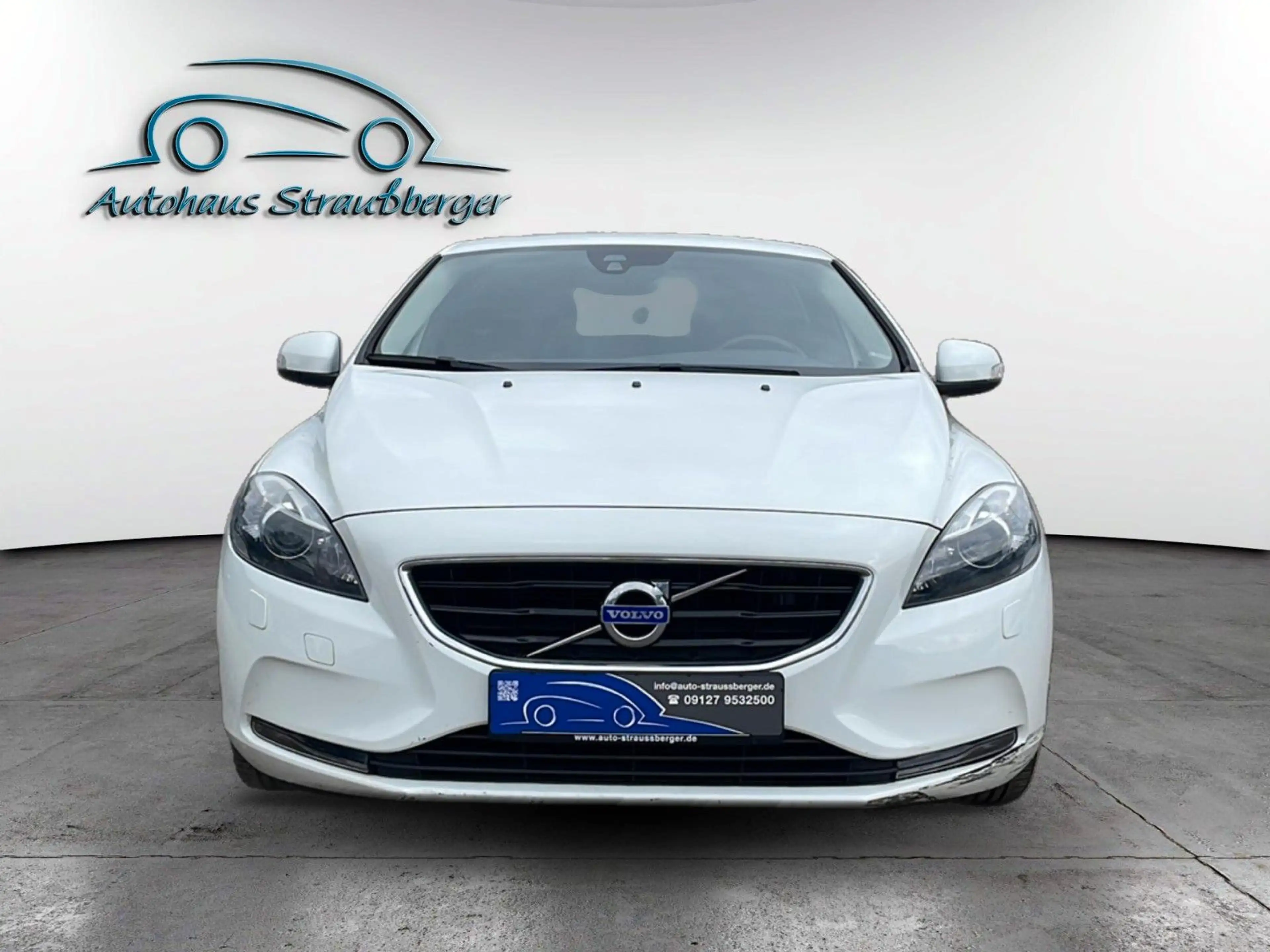 Volvo V40 — photo 7