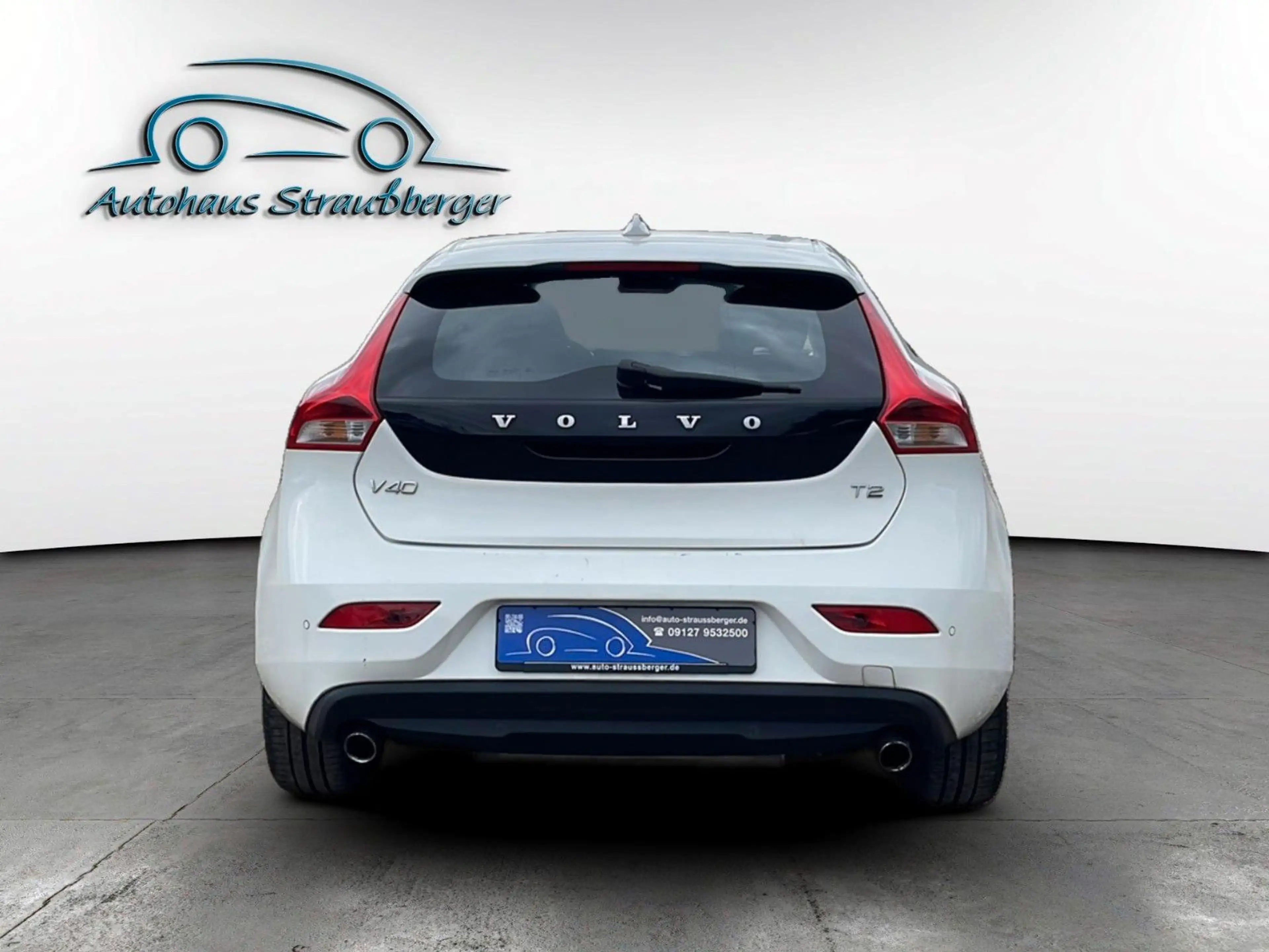 Volvo V40 — photo 4