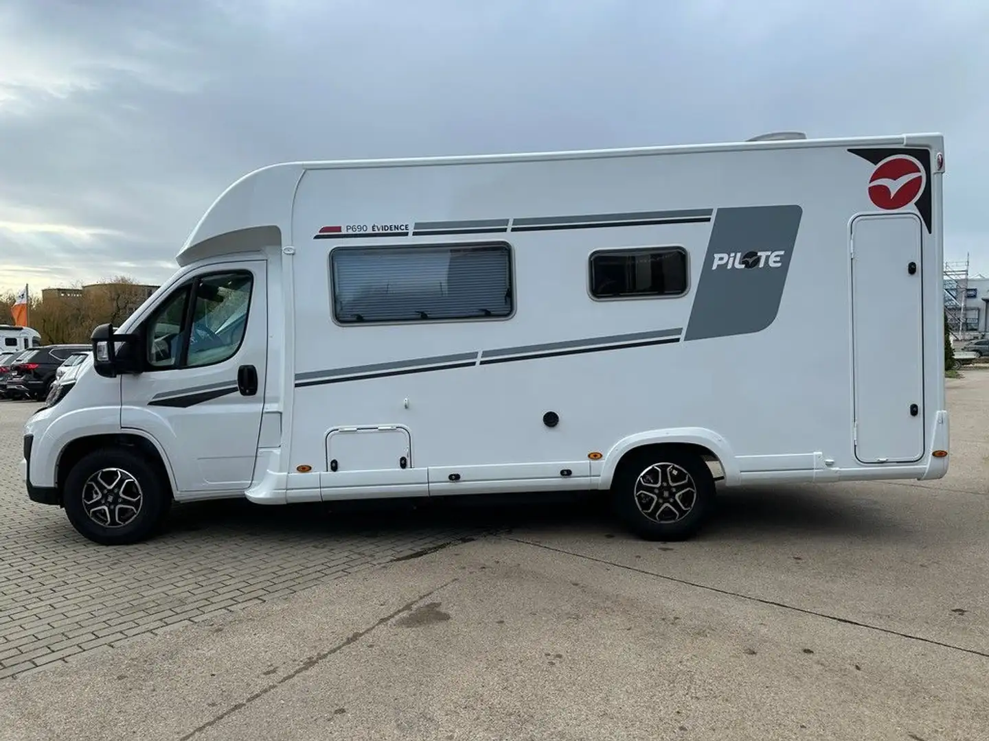 Pilote P690D 25er *FIAT 9* Automatik/Markise/Solar Evid Blanc - 2