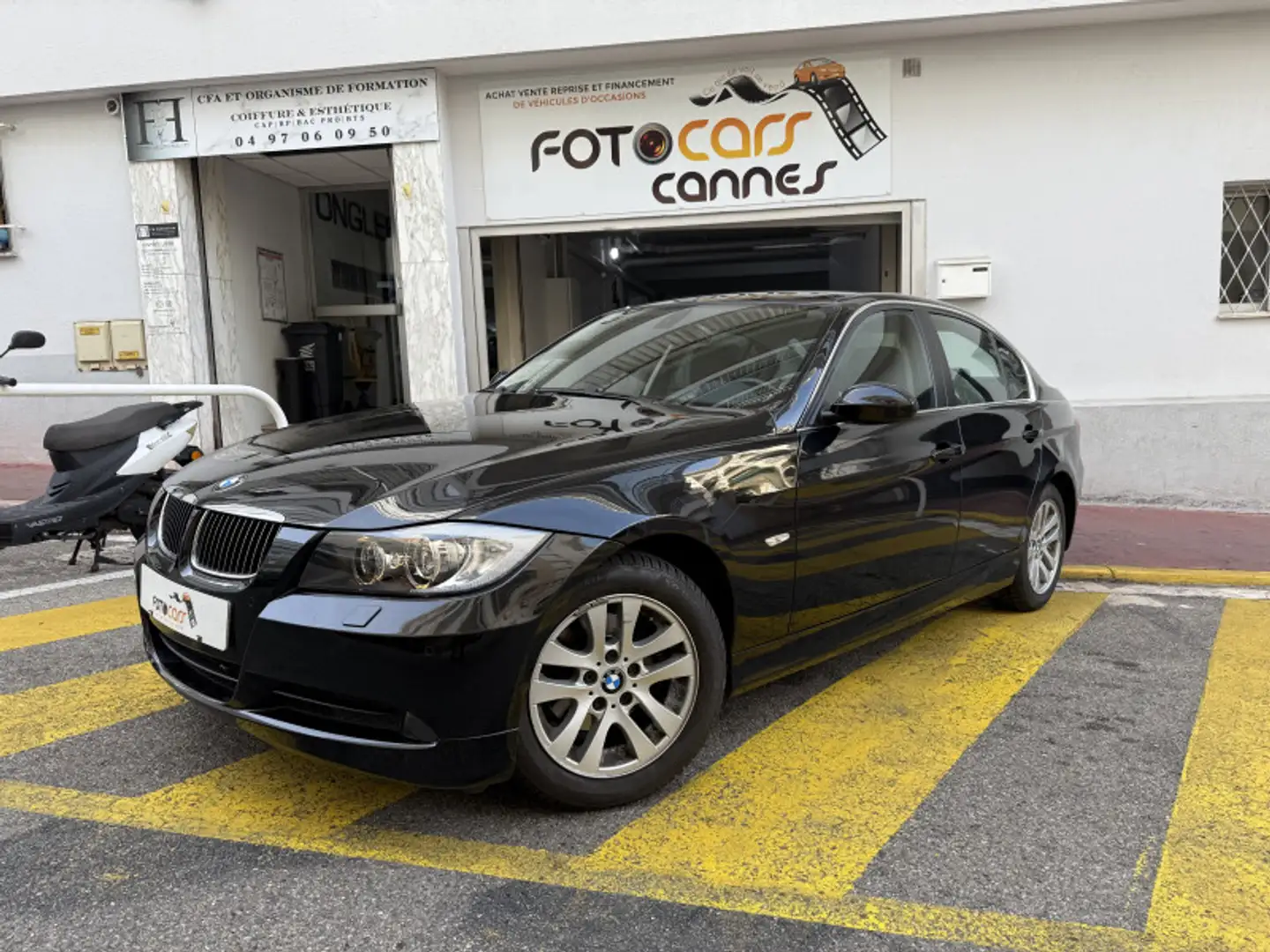 BMW 325 (E90) 325I 218CH CONFORT Noir - 1