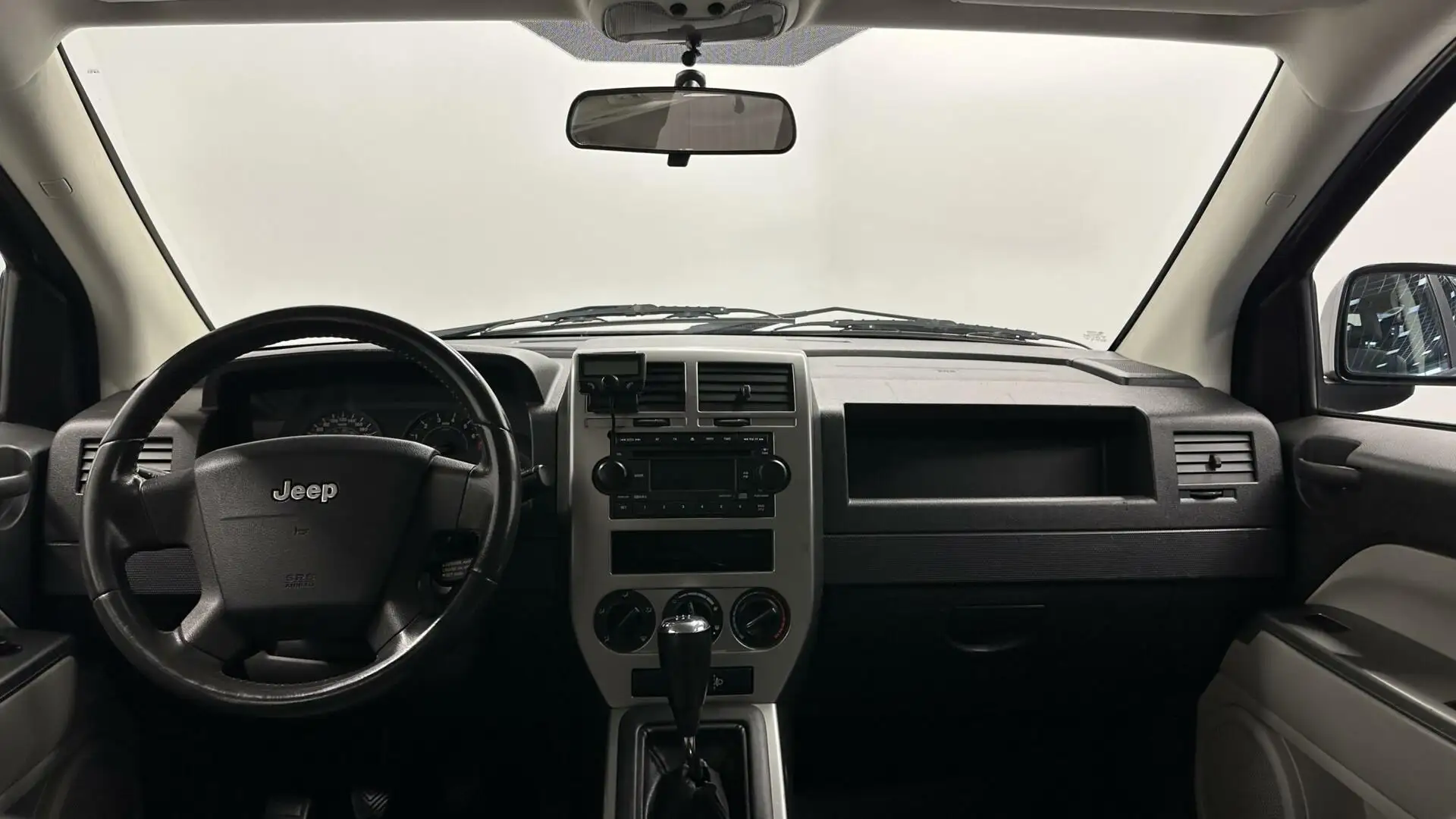 Jeep Compass 2.4 Sport CRUISE LM TREKHAAK Gris - 2