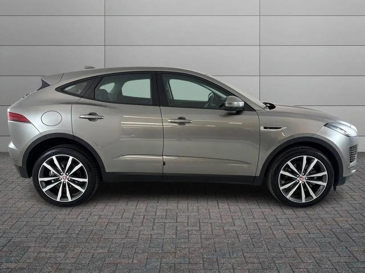 Jaguar E-Pace — photo 3 sur 17