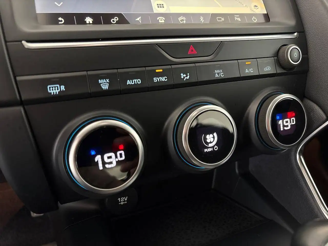 Jaguar E-Pace — photo 14 sur 17