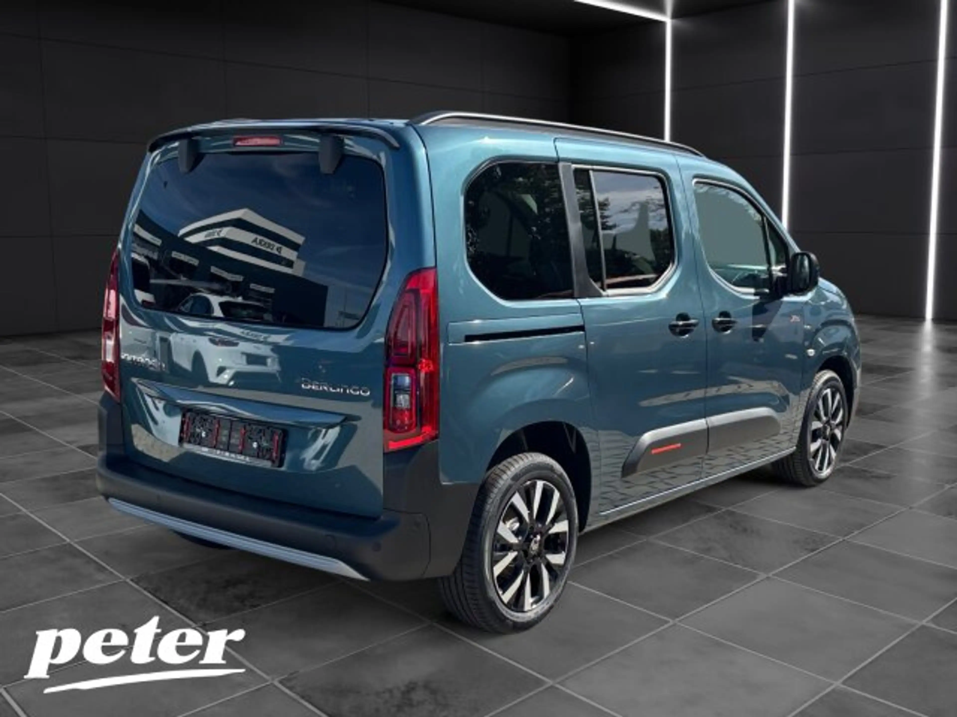 Citroen Berlingo Berlingo M 130 MAX BAR +180°Kamera+Holiday+NAV+ — photo 4