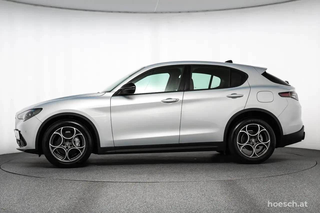 Alfa Romeo Stelvio 2024