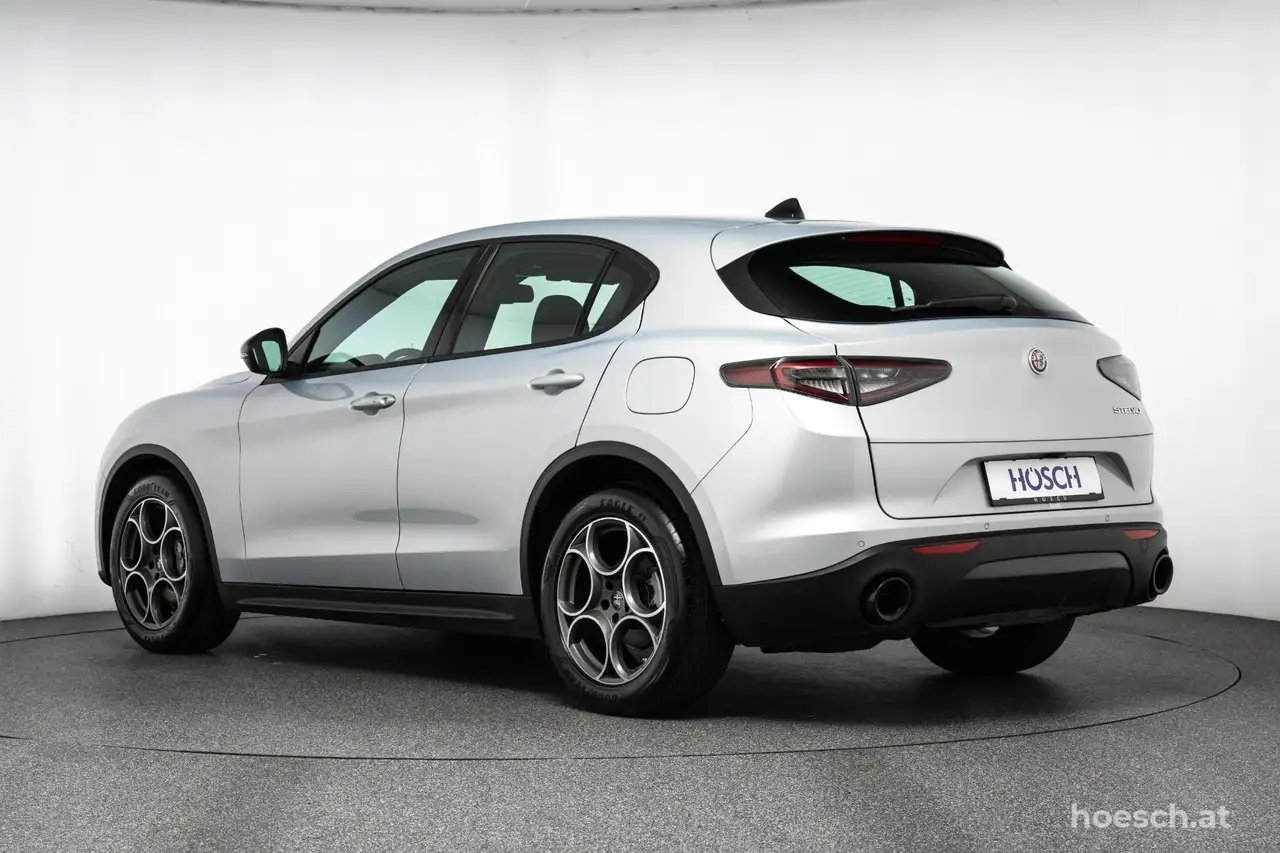 Alfa Romeo Stelvio 2024