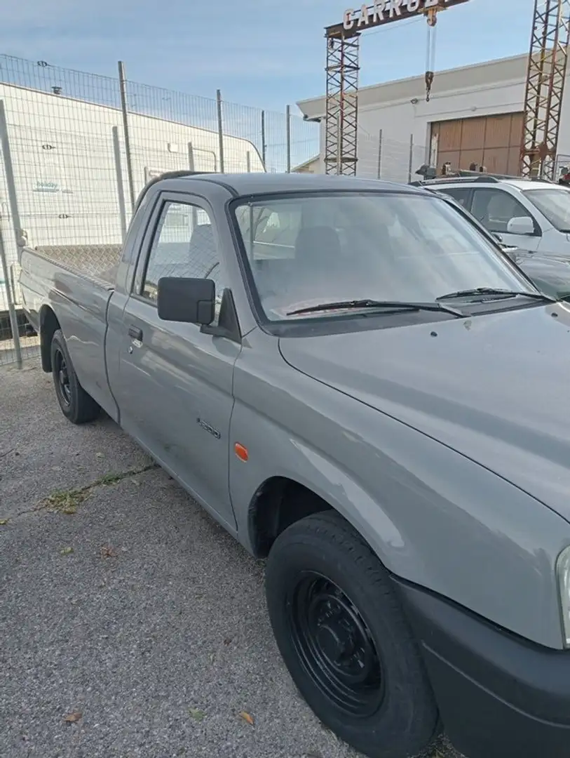 Mitsubishi L200 L200 c.cab 2.5d - 2