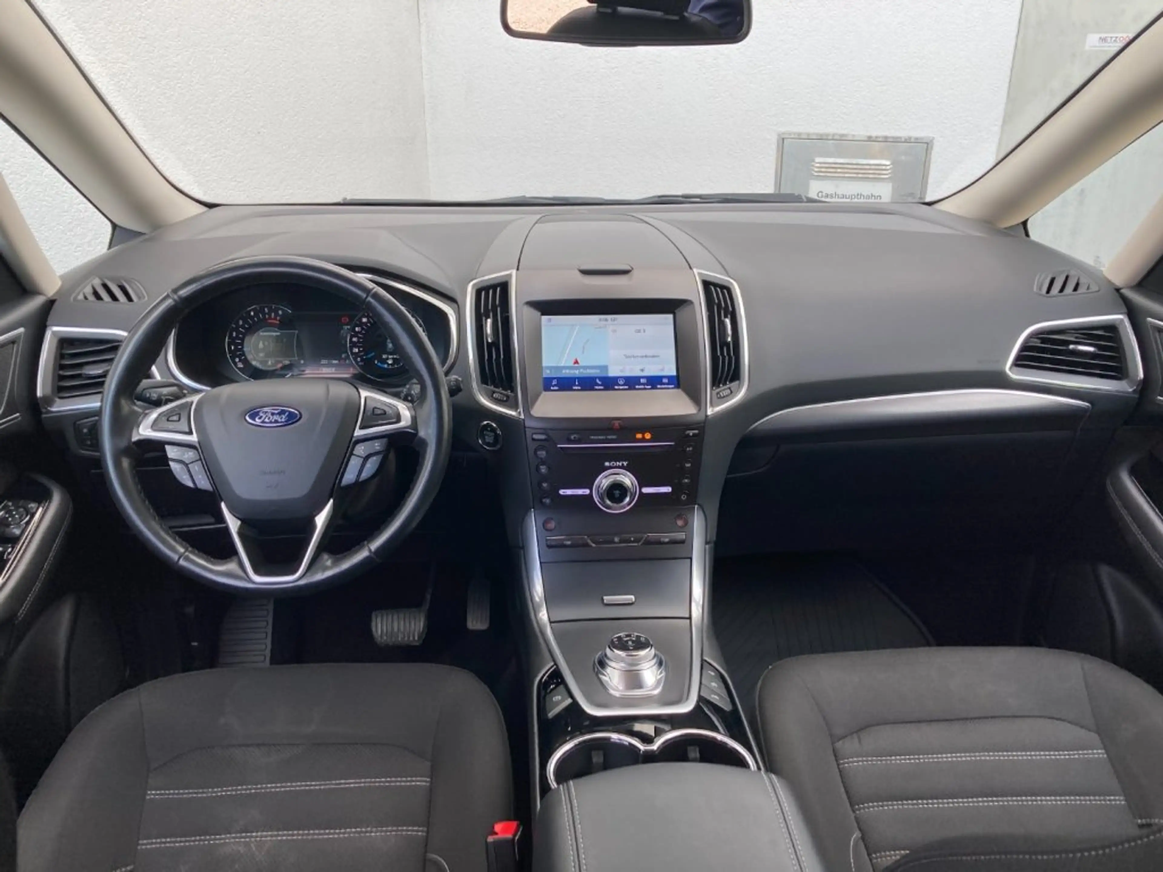 Ford Galaxy Titanium — photo 7