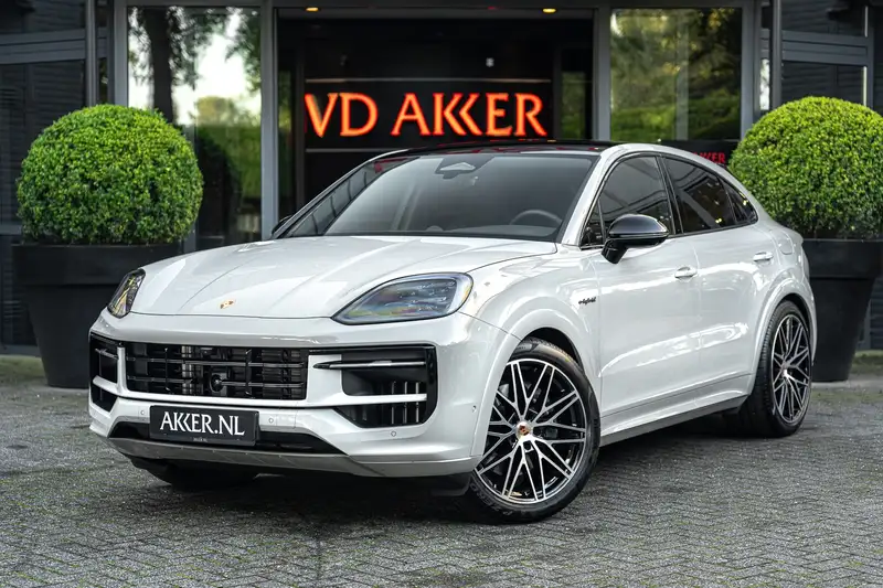 PORSCHE Cayenne Coupe