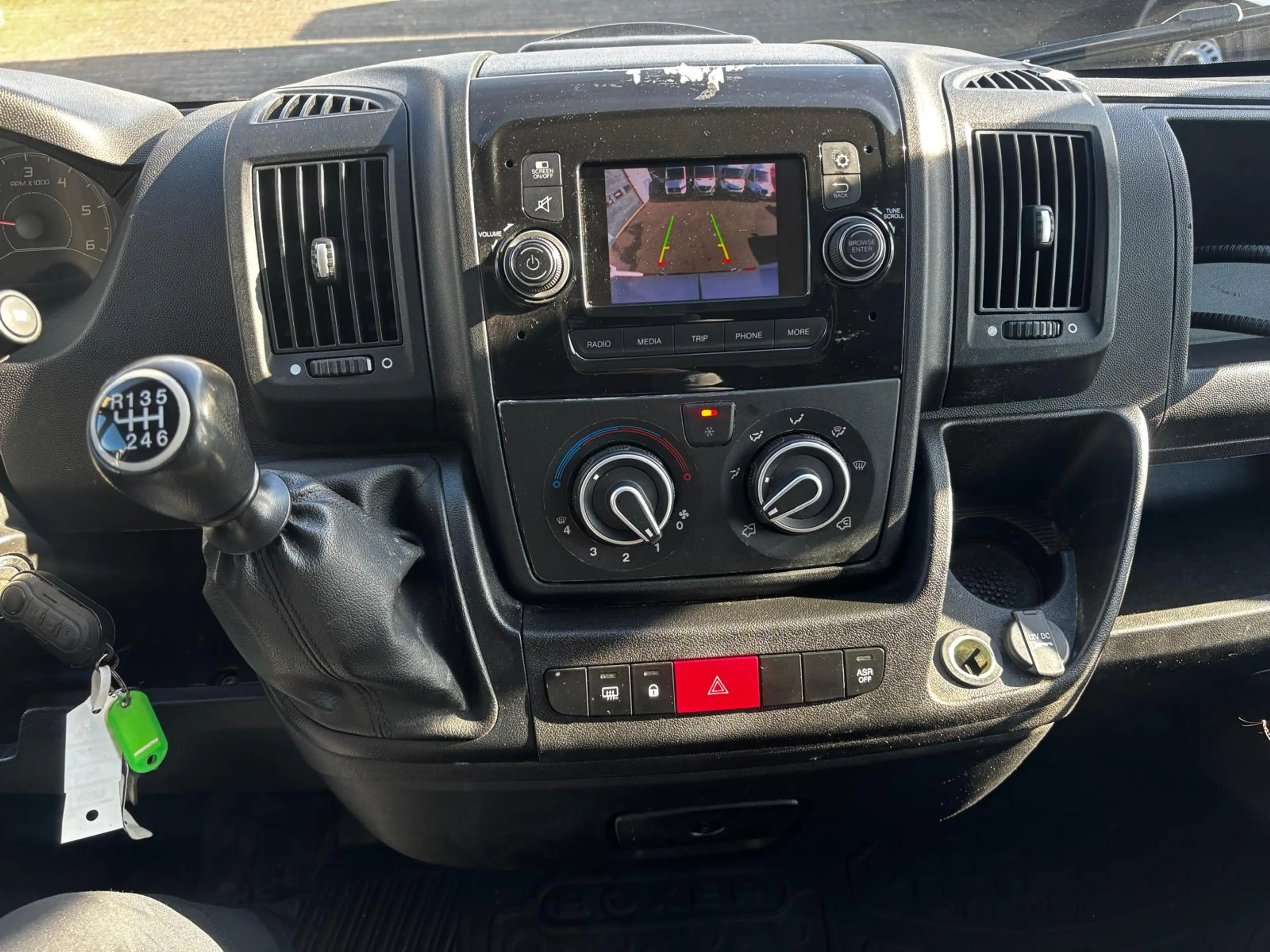 Peugeot Boxer 2.2 BlueHDI L3 H2 Airco Navi 2x Schuifdeur! — photo 13